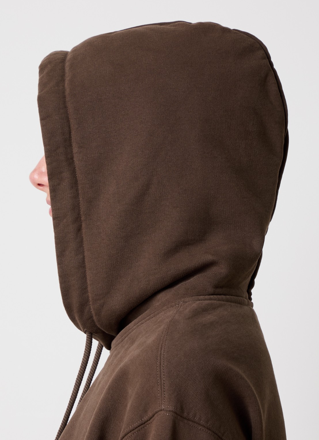 Jacquemus Hoodie met logo - detail 5 donkerbruin