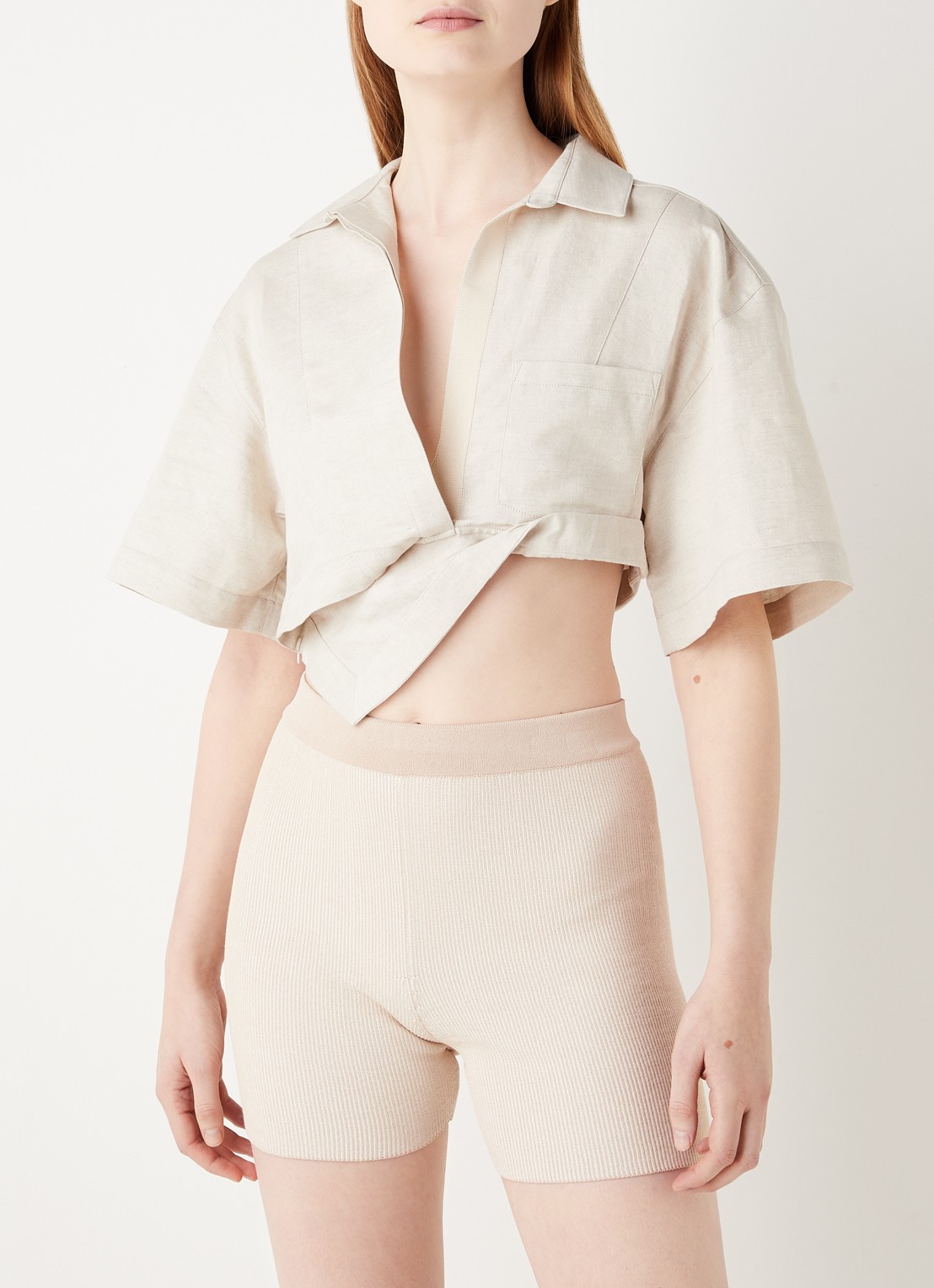 Jacquemus La Chemise Capri crop top in linnenblend - detail 4 beige