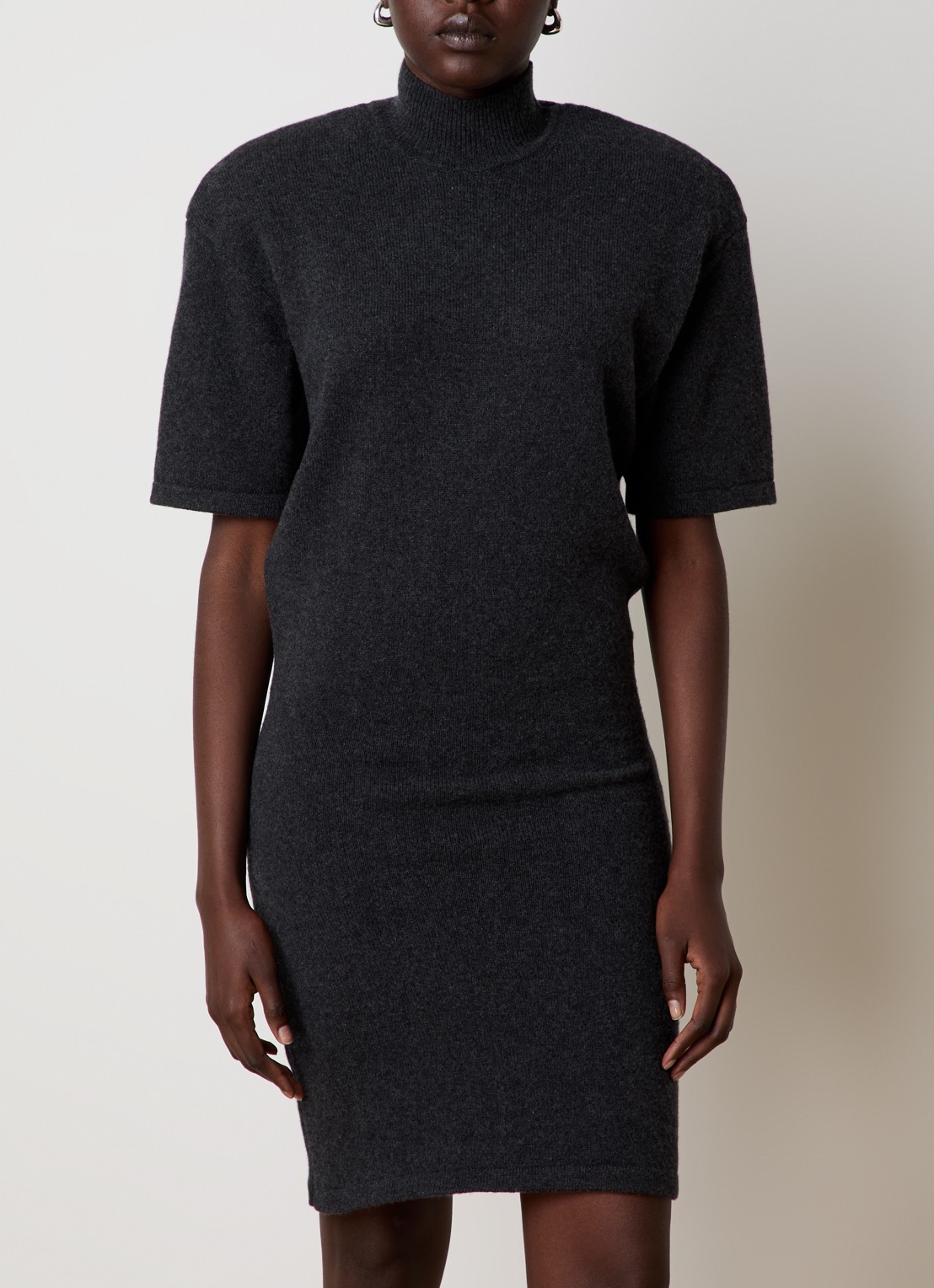 Jacquemus La Robe mini jurk in wolblend met schoudervulling - achterkant donkergrijs