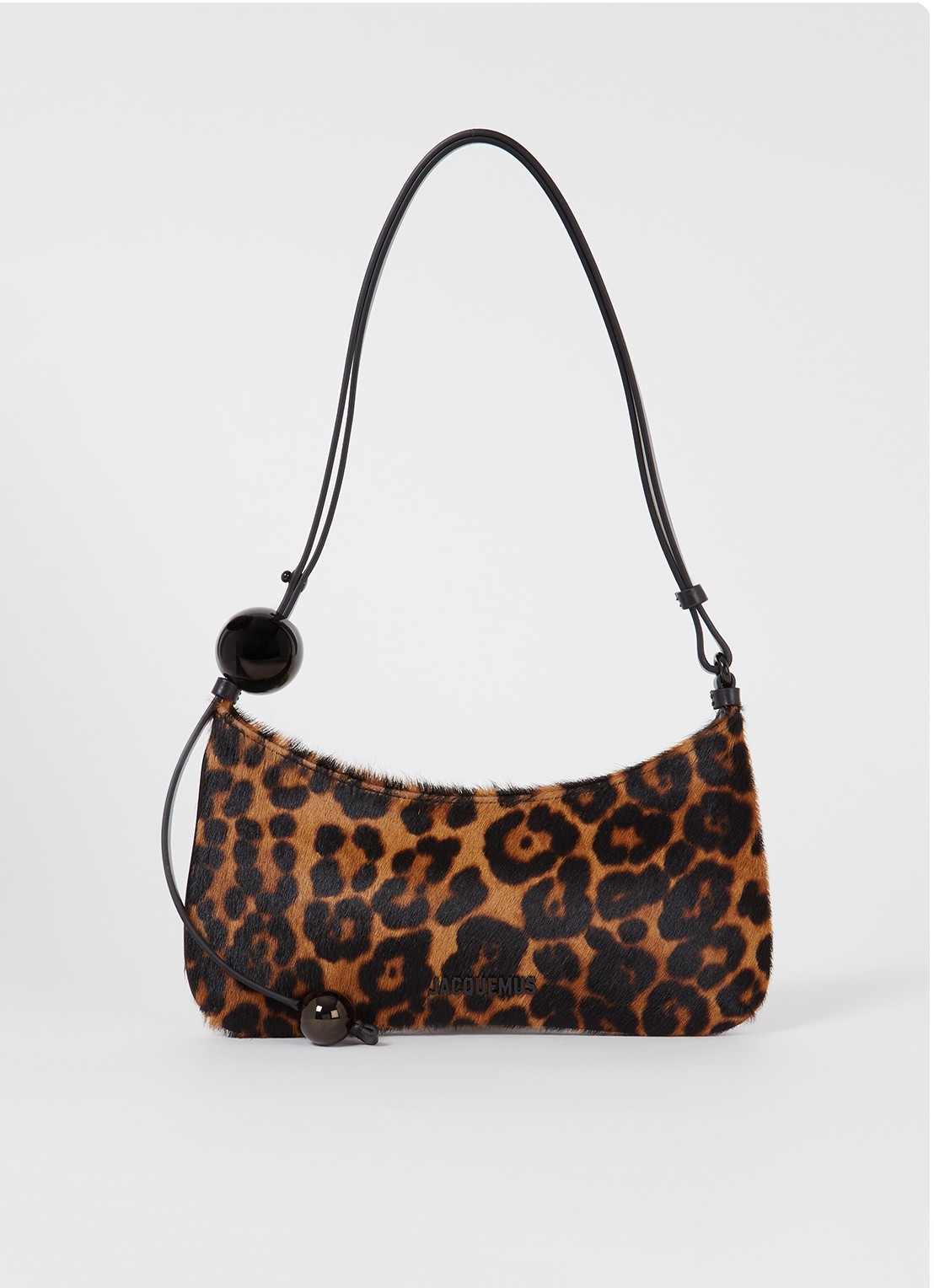 Jacquemus Le Bisou Perle schoudertas van leer met dierenprint en structuur - voorkant bruin