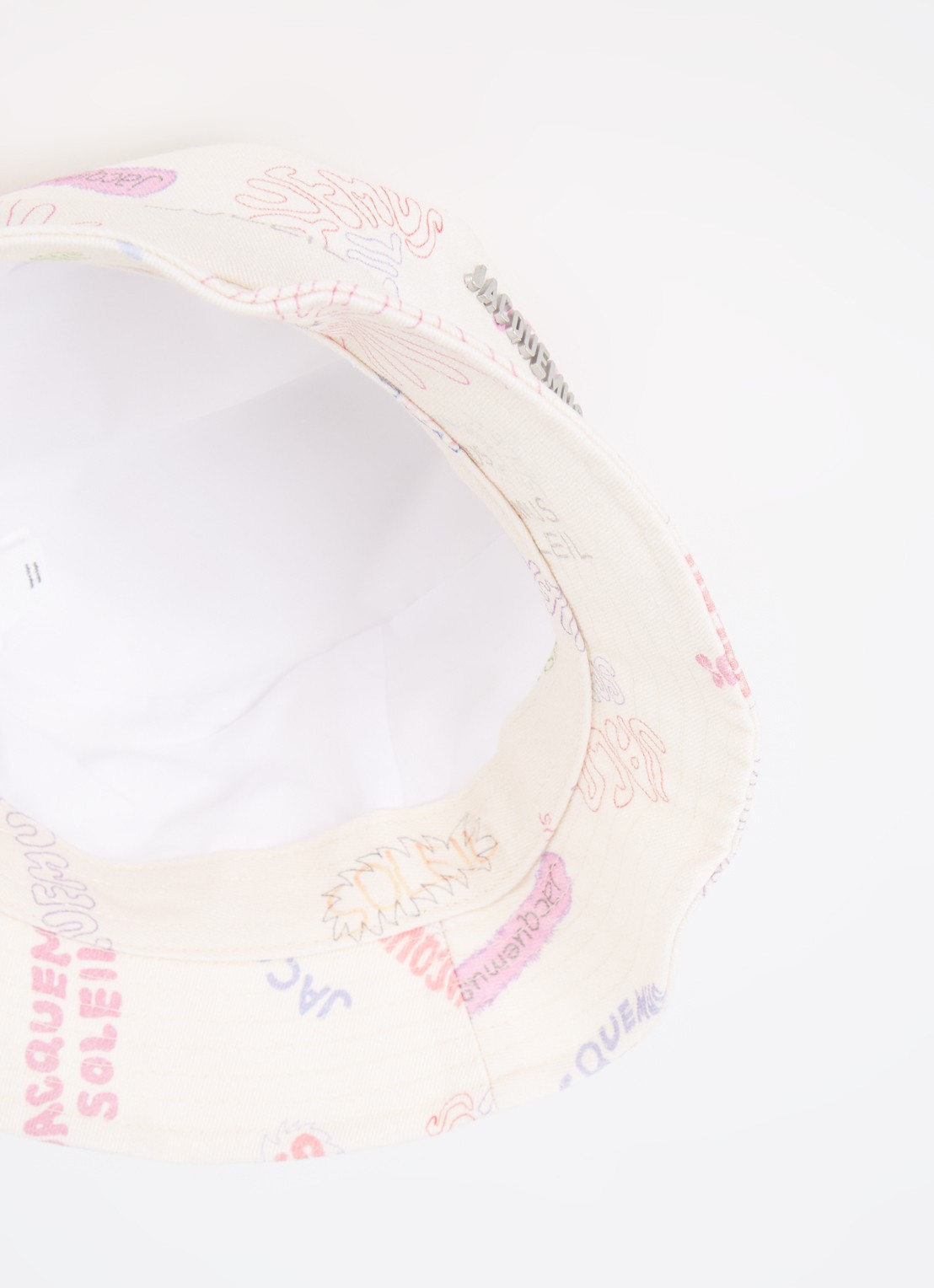 Jacquemus Le Bob Gadjo bucket hoed van canvas - detail creme
