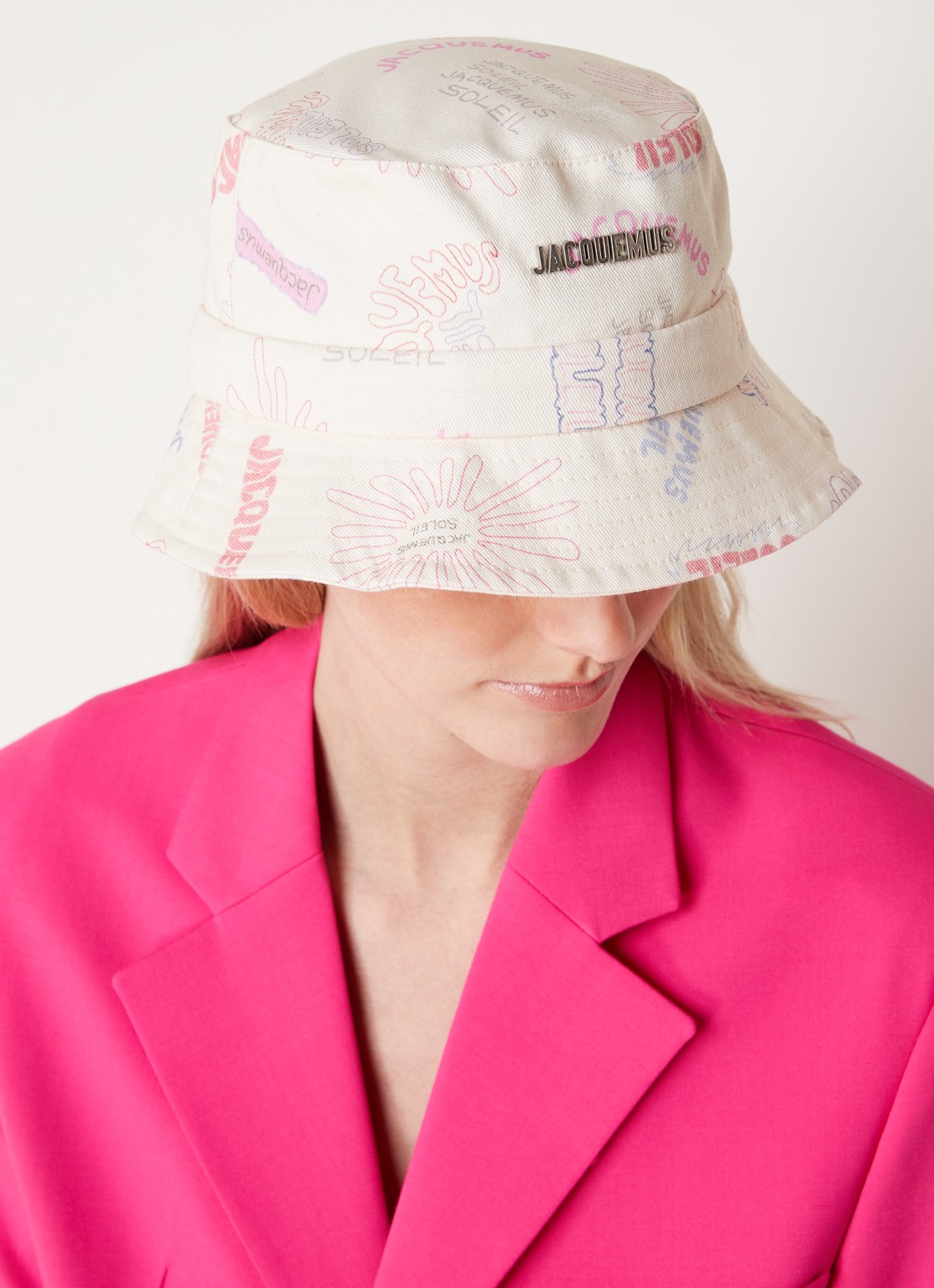 Jacquemus Le Bob Gadjo bucket hoed van canvas - voorkant 3 creme