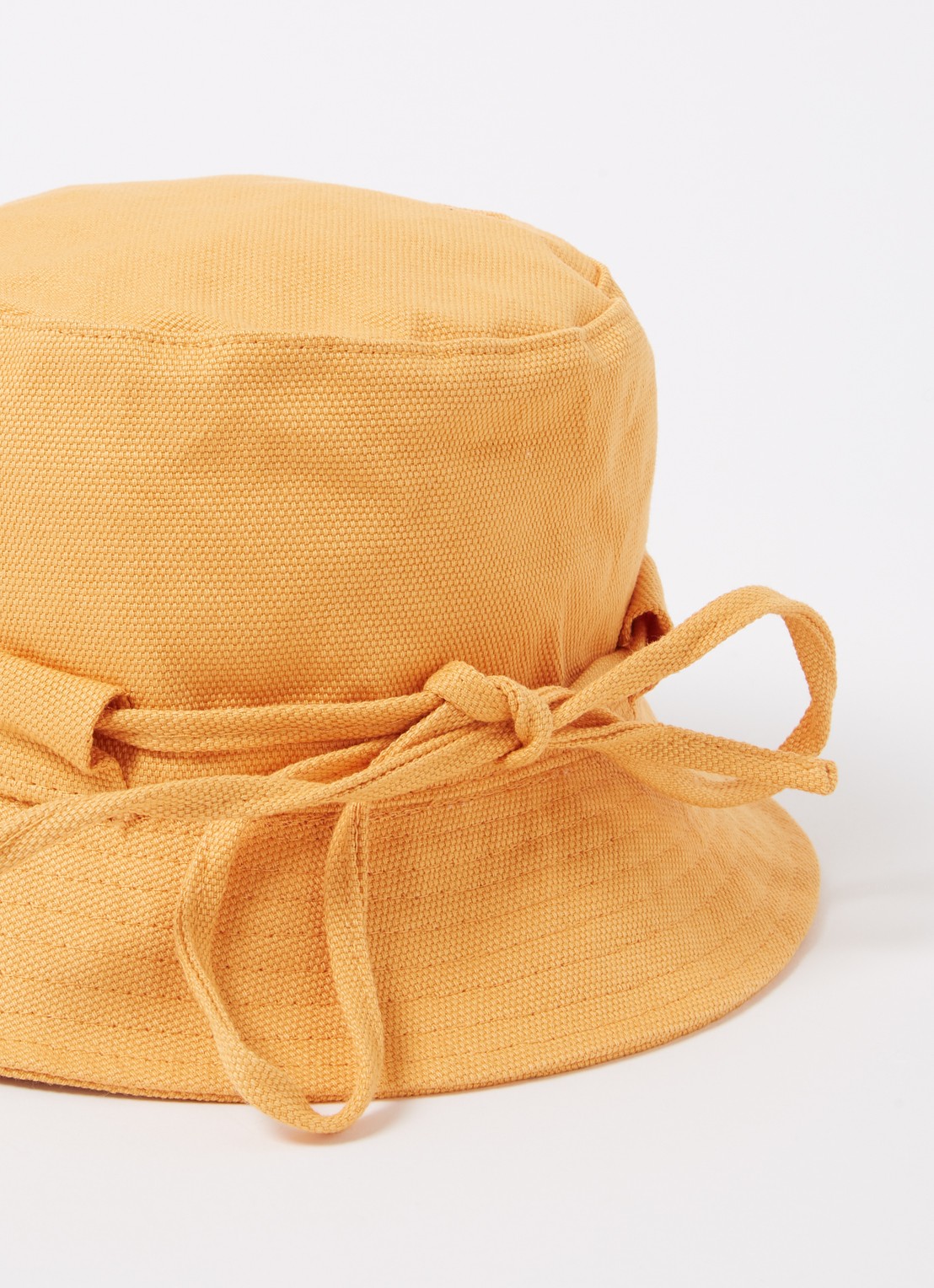 Jacquemus Le Bob Gadjo bucket hoed van canvas - detail donkergeel