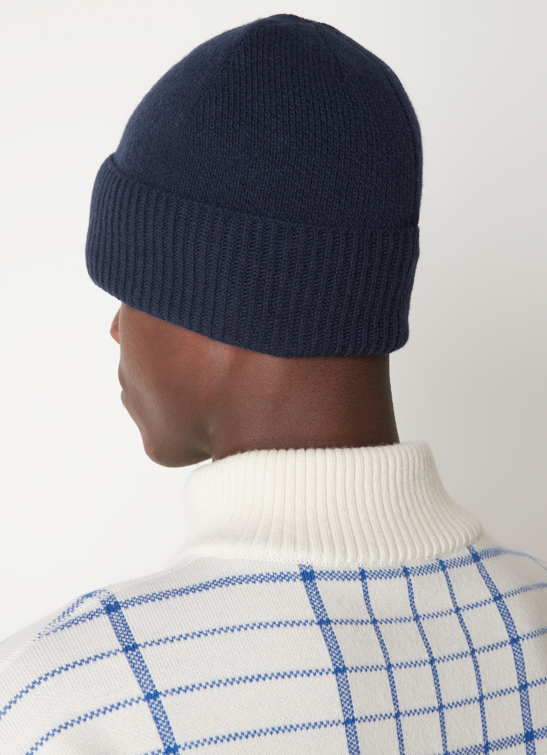 Jacquemus Le Bonnet fijngebreide muts van wol met logo - voorkant 2 donkerblauw