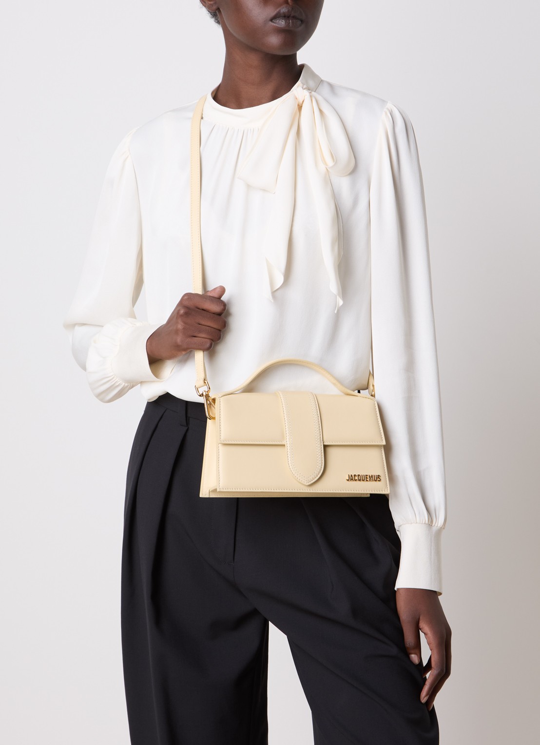 Jacquemus Le Grand Bambino handtas van leer met afneembare schouderriem - voorkant 6 ivoor