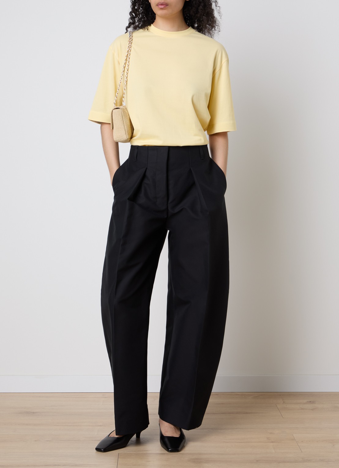 Jacquemus Le Ovalo mid waist balloon fit pantalon met steekzakken - voorkant 4 zwart