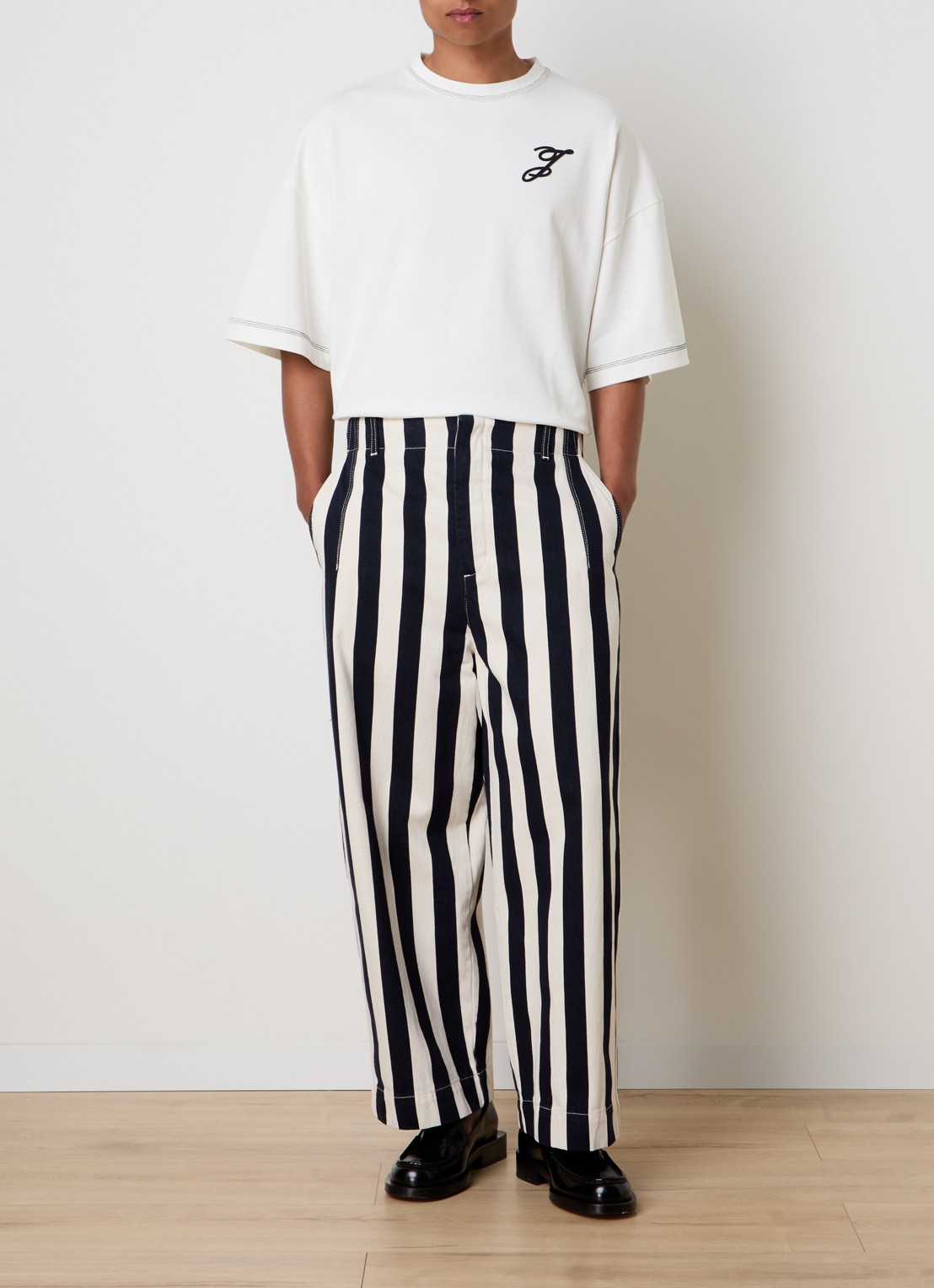 Jacquemus Le Parasol loose fit jeans met streepprint - voorkant 2 donkerblauw