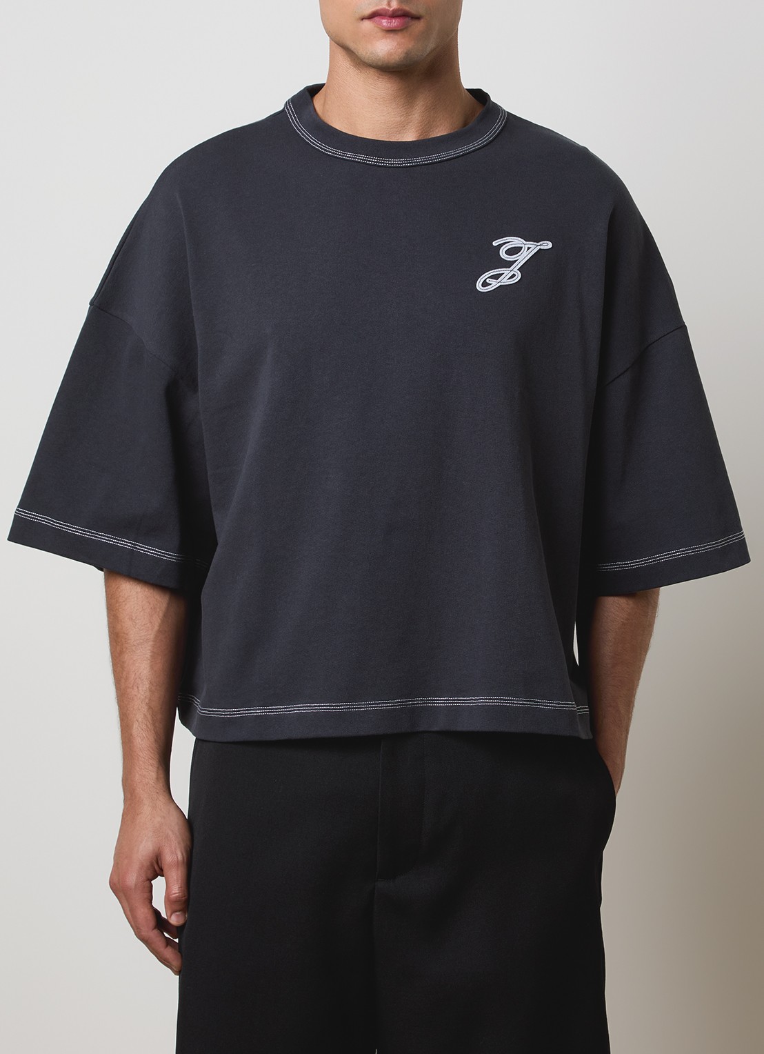 Jacquemus Letro T-shirt met logoborduring - detail 3 antraciet