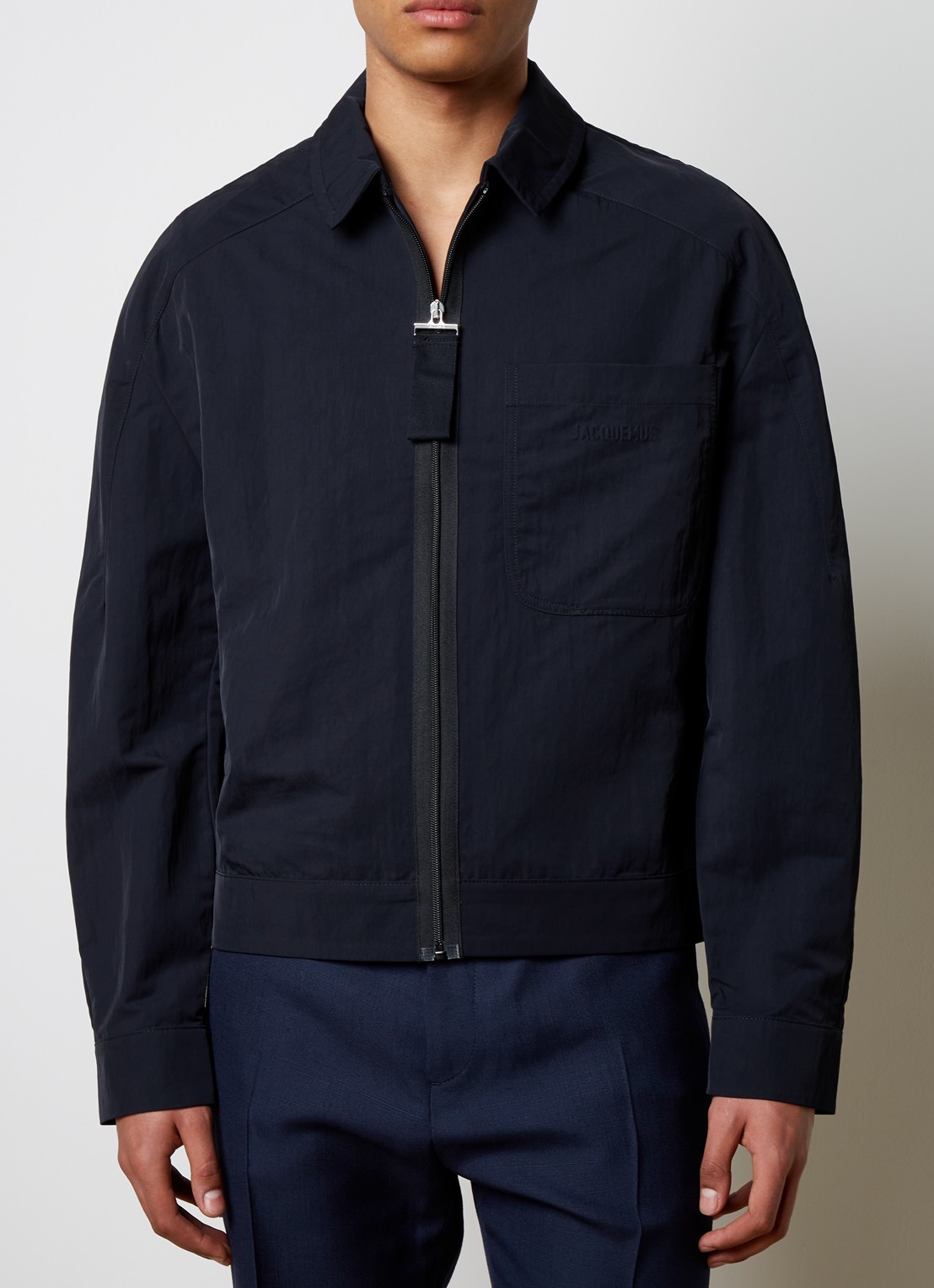 Jacquemus Linu jack met borstzak en logo - detail zwart
