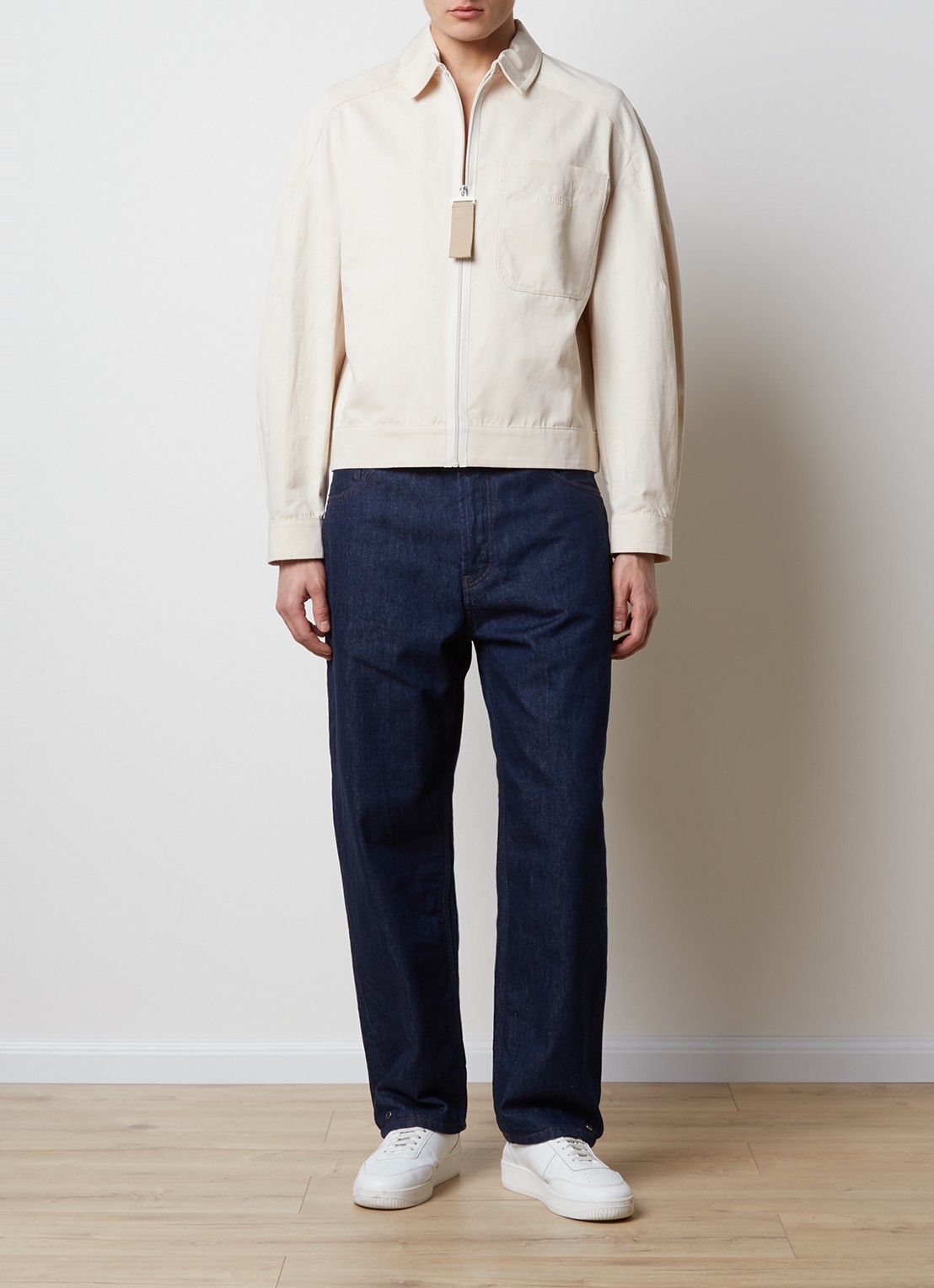 Jacquemus Linu jack met borstzak en logo - voorkant 2 beige