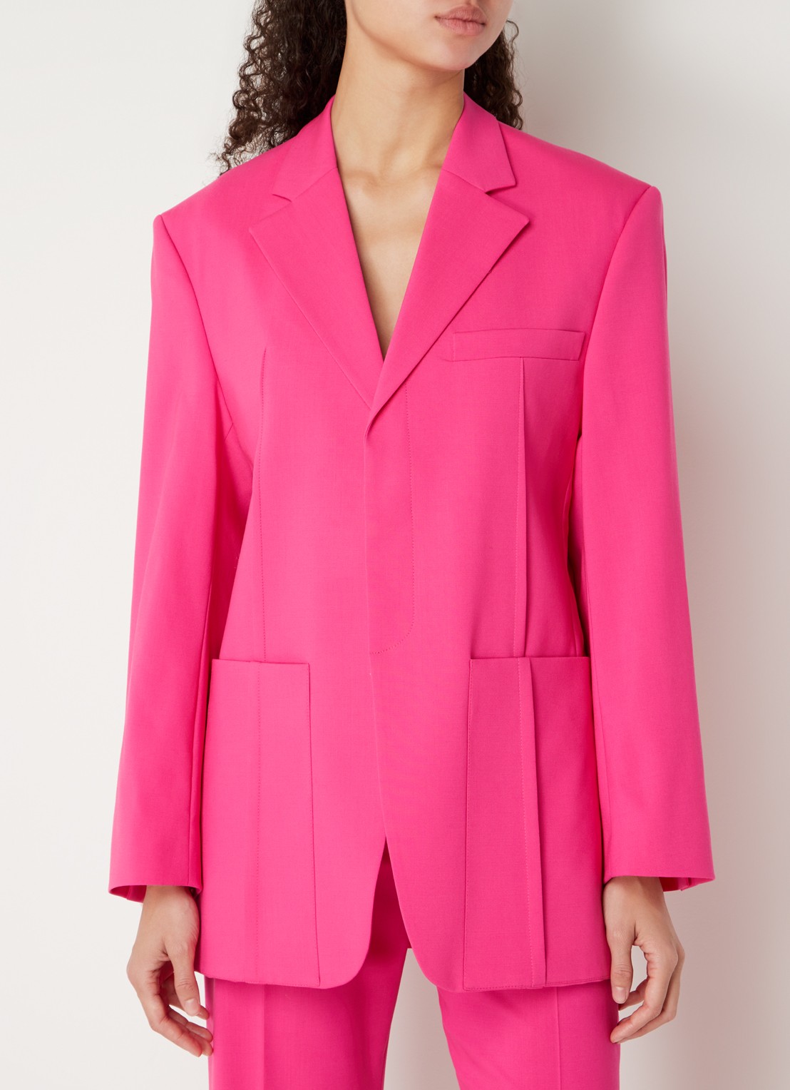 Jacquemus Oversized blazer met schoudervulling en opgestikte zakken  - detail 4 fuchsia