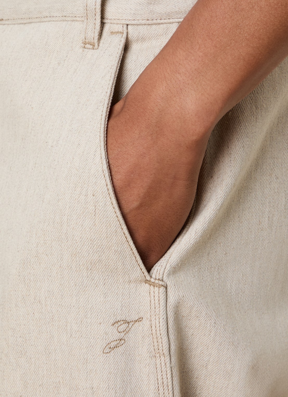 Jacquemus Paysan wide leg jeans met gekleurde wassing - detail 6 creme
