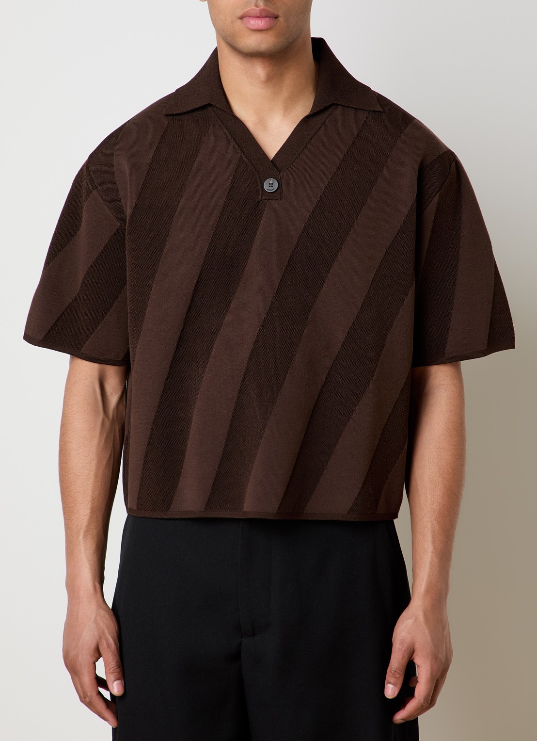 Jacquemus Regular fit polo met streepprint - detail donkerbruin