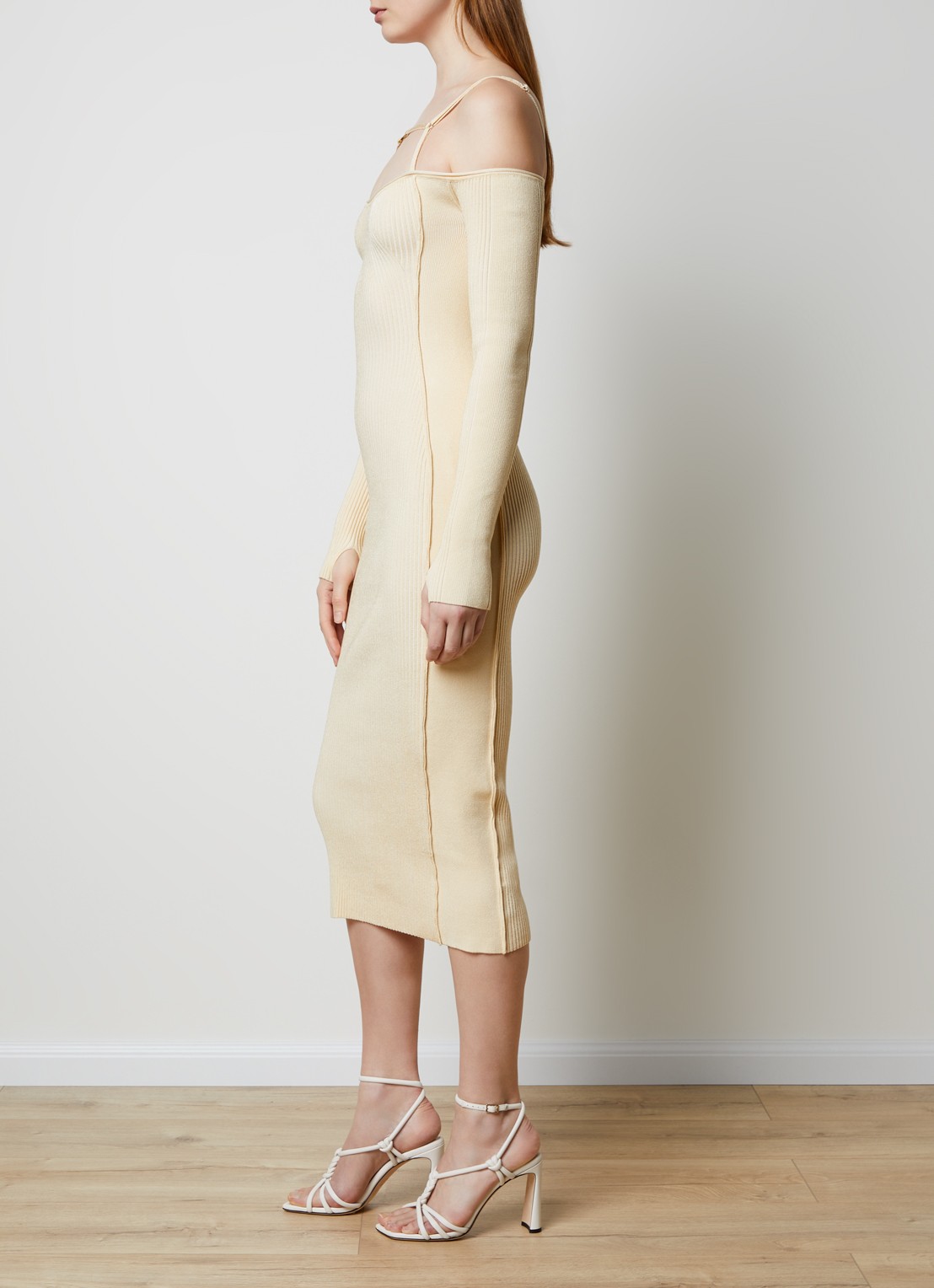 Jacquemus Sierra ribgebreide midi jurk met logo - voorkant 2 ivoor