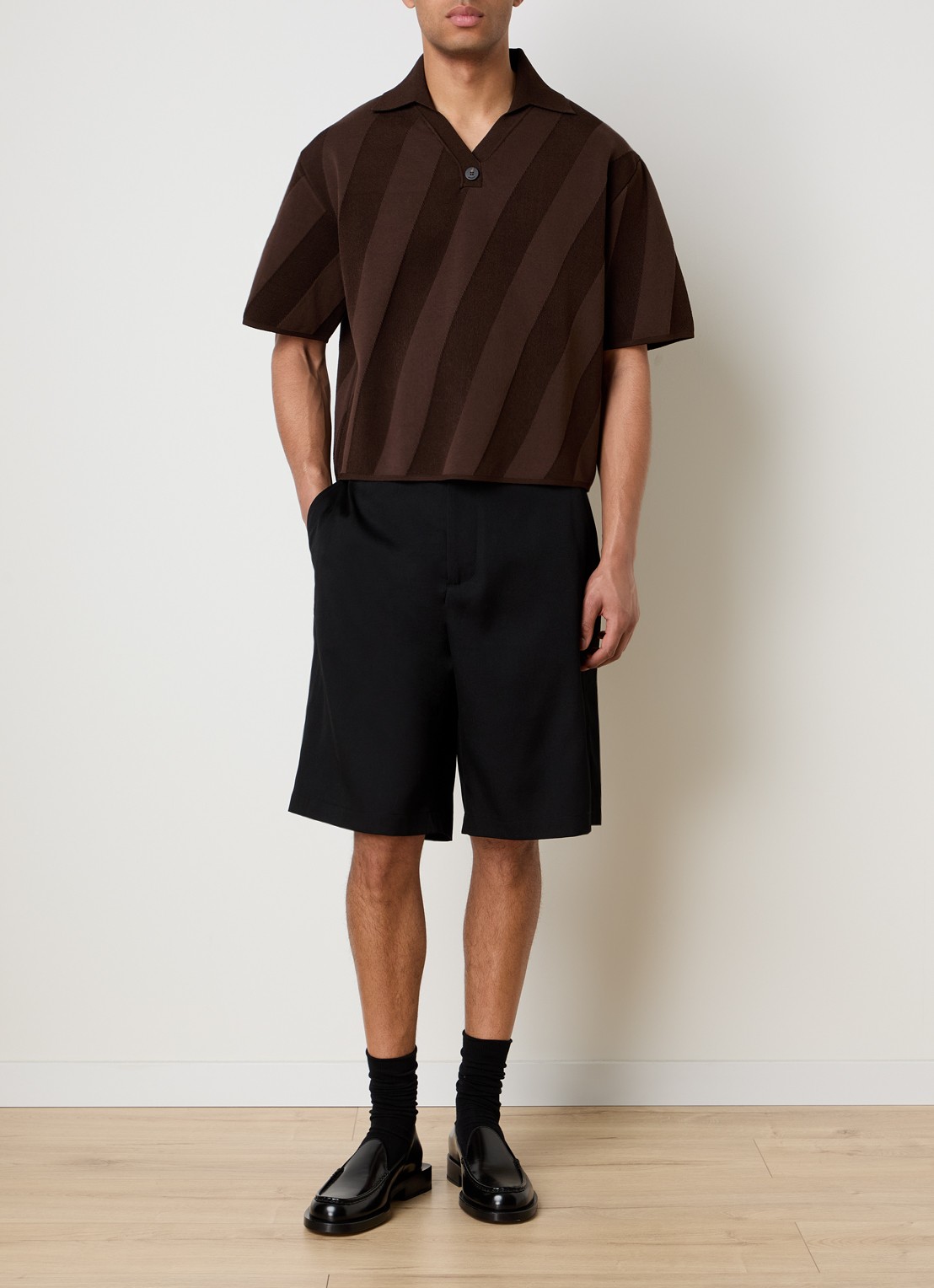 Jacquemus Straight fit korte broek met steekzakken - voorkant 5 zwart