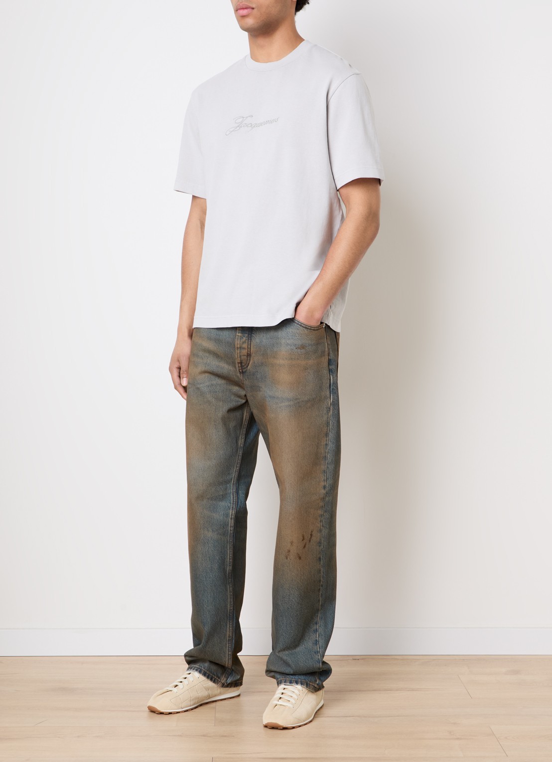 Jacquemus Straight leg jeans met verwassen afwerking - voorkant 2 beige