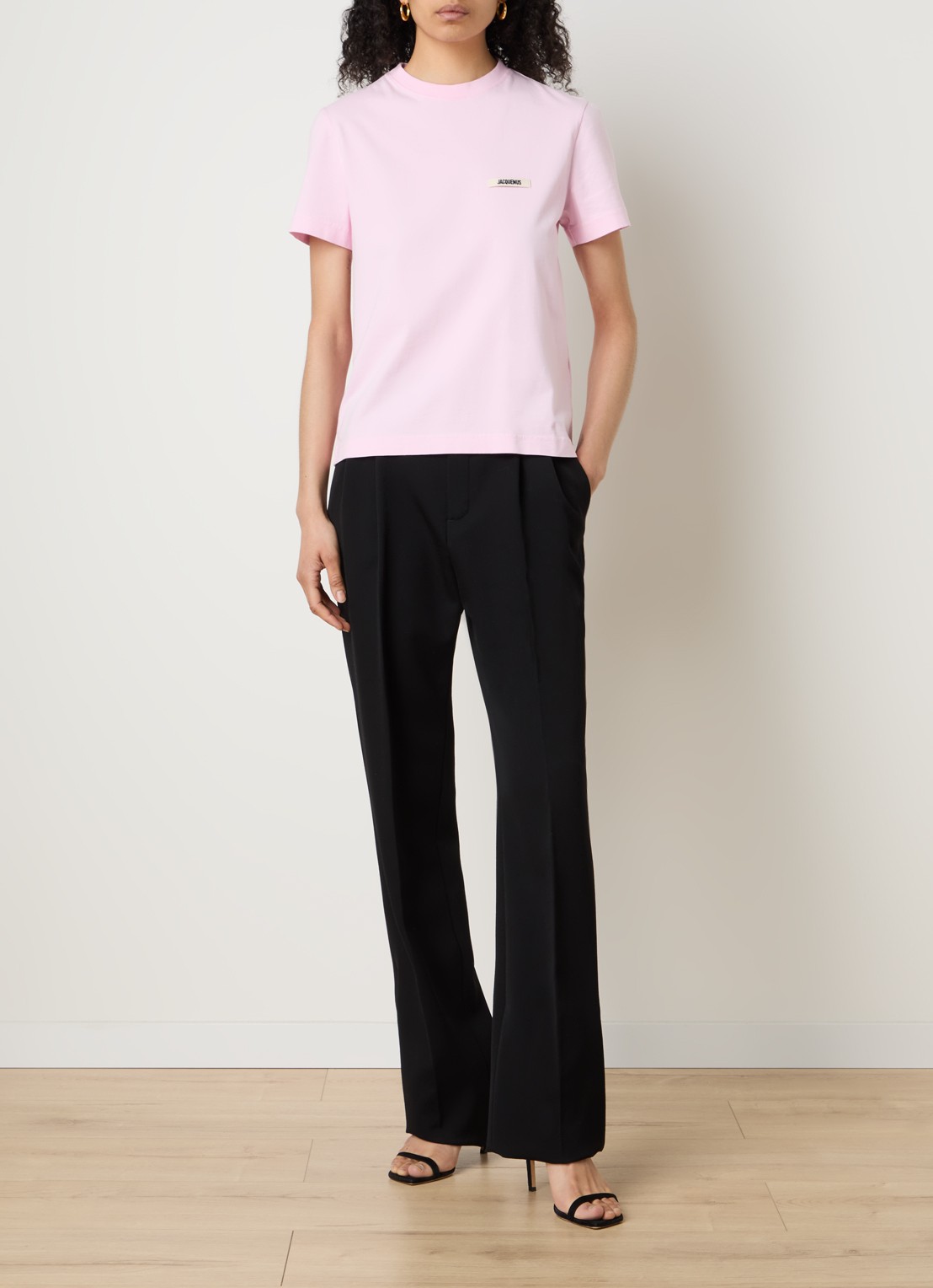 Jacquemus T-shirt met logo - voorkant 2 roze