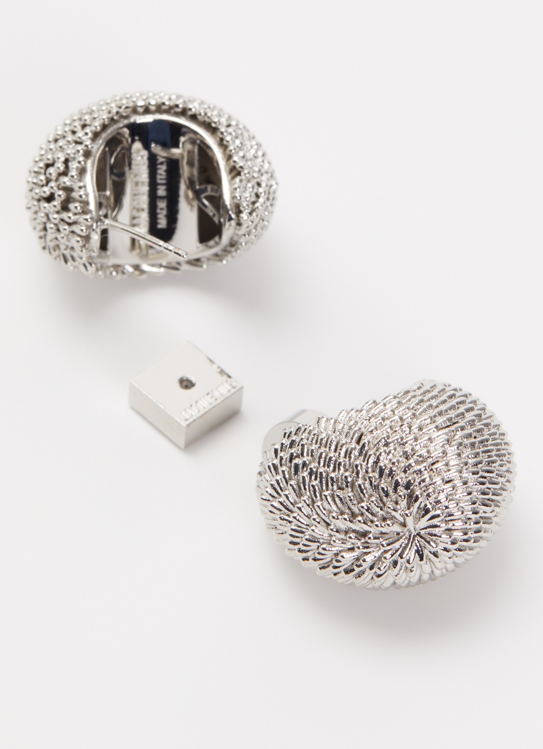 Jacquemus The Hérisson oorstekers - detail zilver