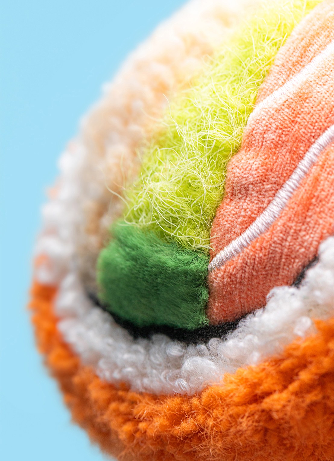 Jellycat Amuseables Codhi Californian Roll knuffel 9 cm - voorkant 2 orange