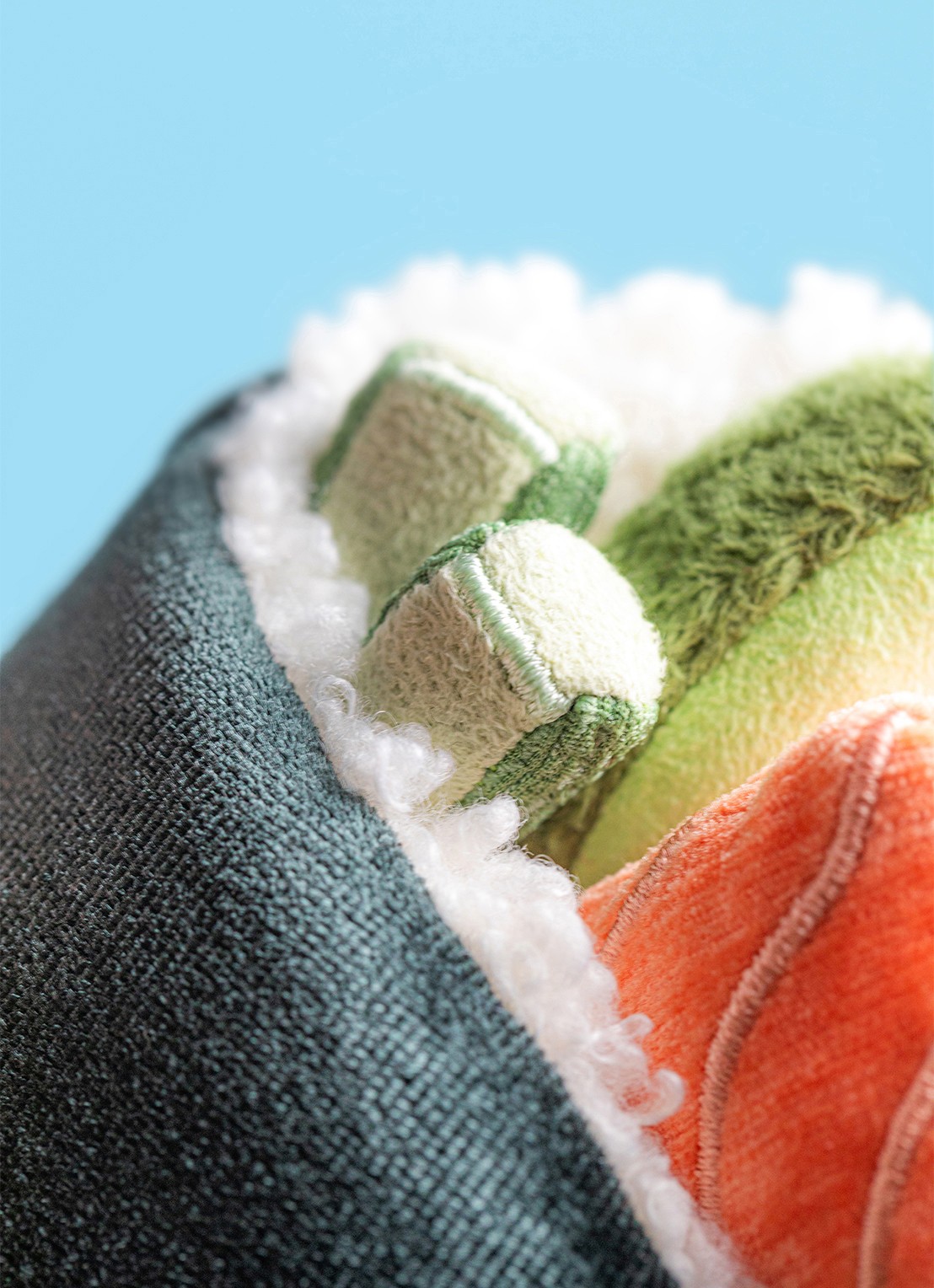 Jellycat Amuseables Coneroi Temaki knuffel 13 cm - detail 4 groen