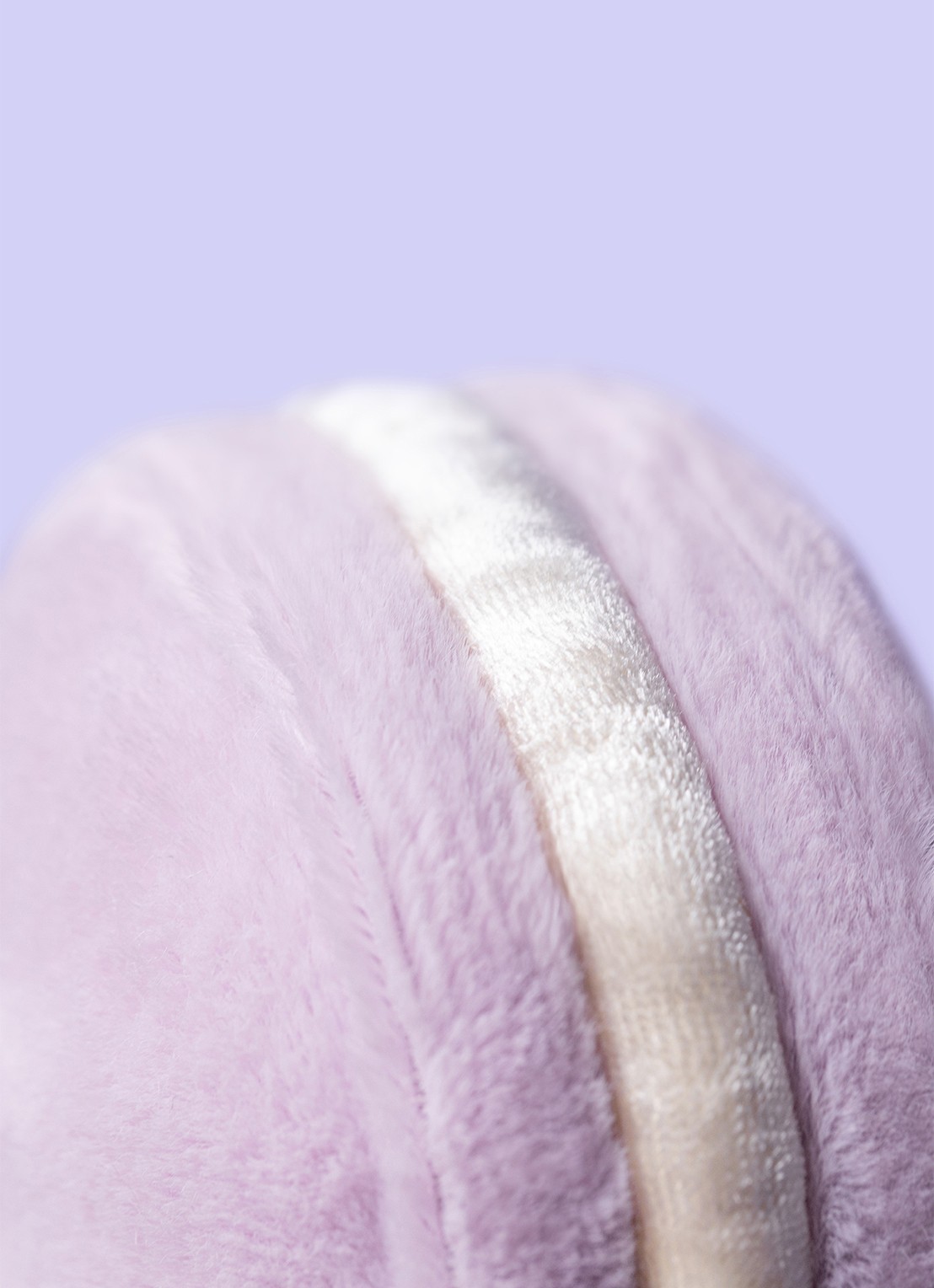 Jellycat Amuseables May Macaron knuffel 12 cm - detail 2 paars