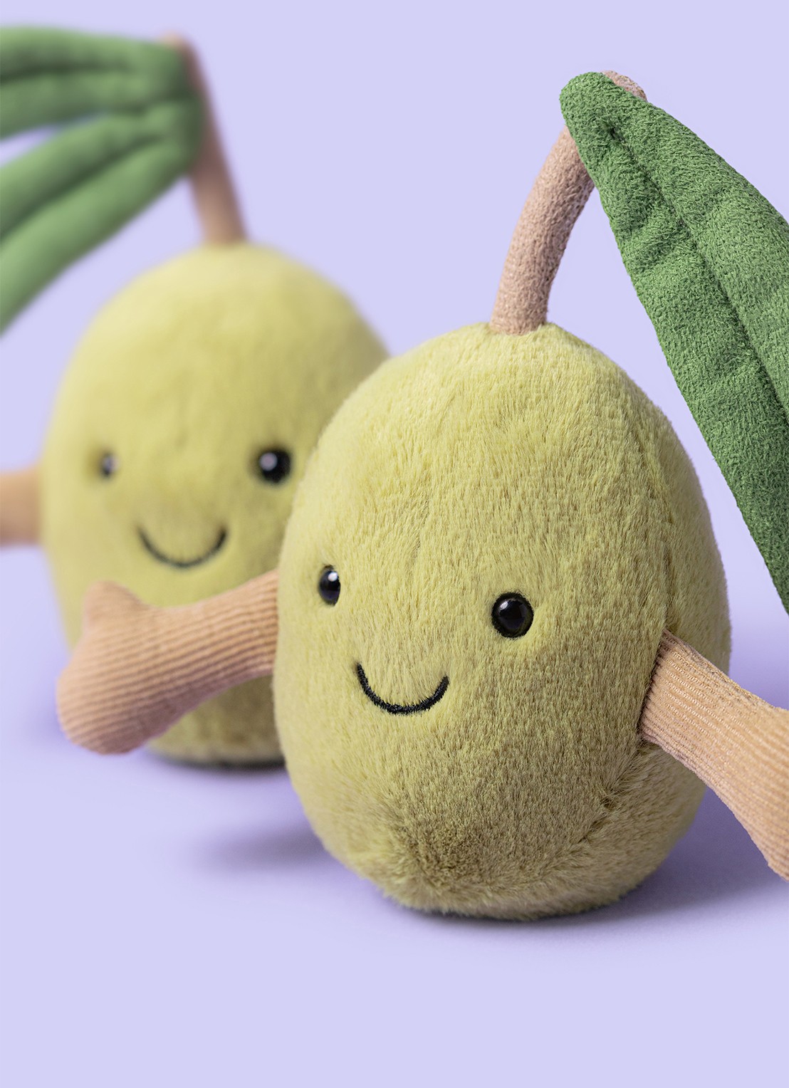 Jellycat Amuseables Pair of Olives knuffel 14 cm - detail 4 groen