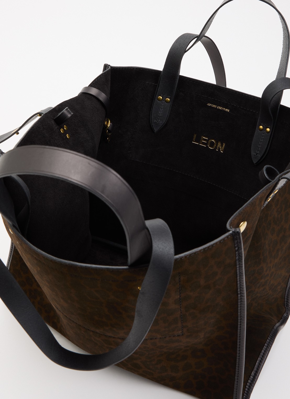 Jérôme Dreyfuss Léon M shopper van kalfssuède met uitneembaar etui - detail donkerbruin
