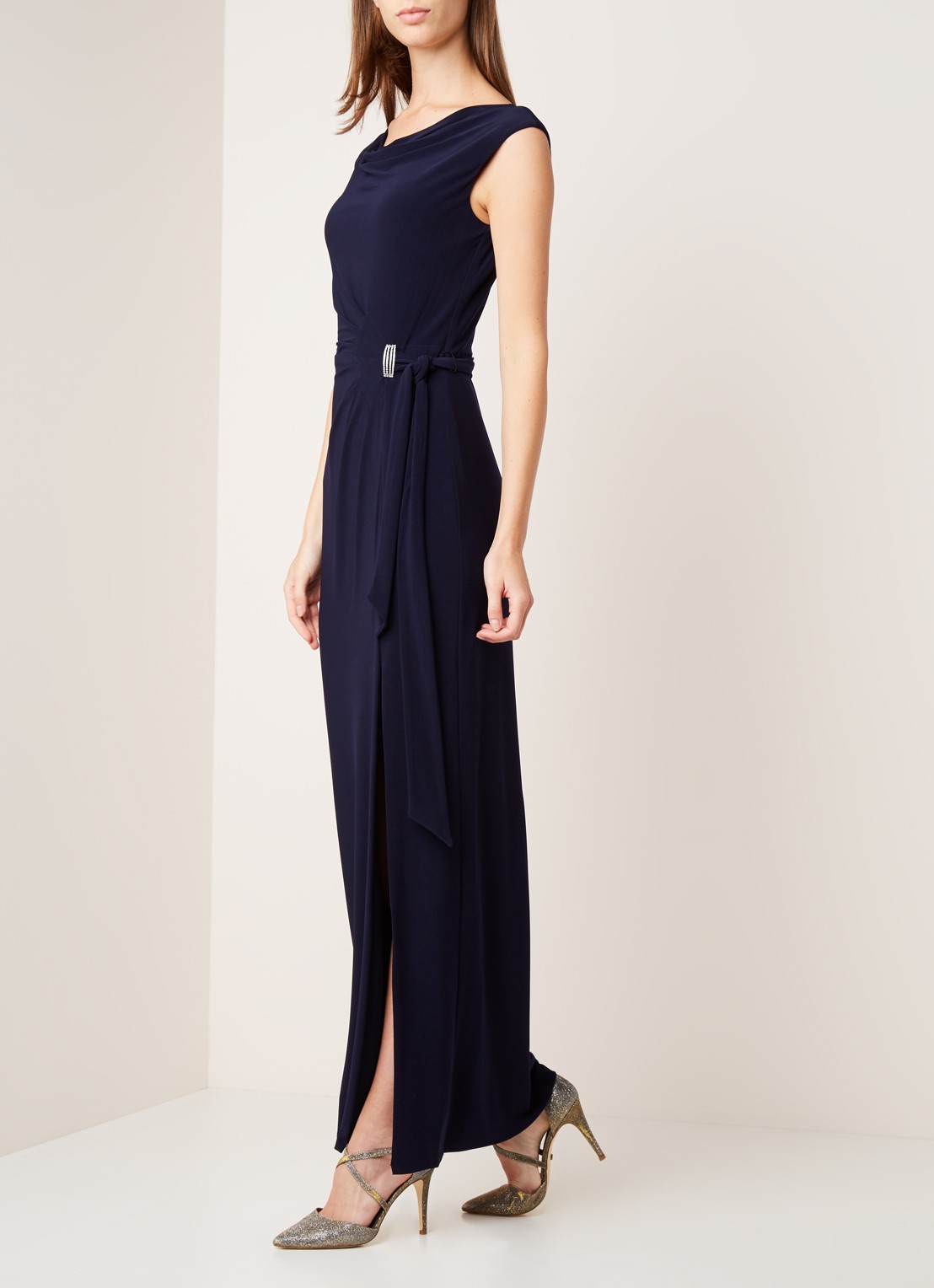 Jersey maxi jurk met strikceintuur en split - detail 2 donkerblauw
