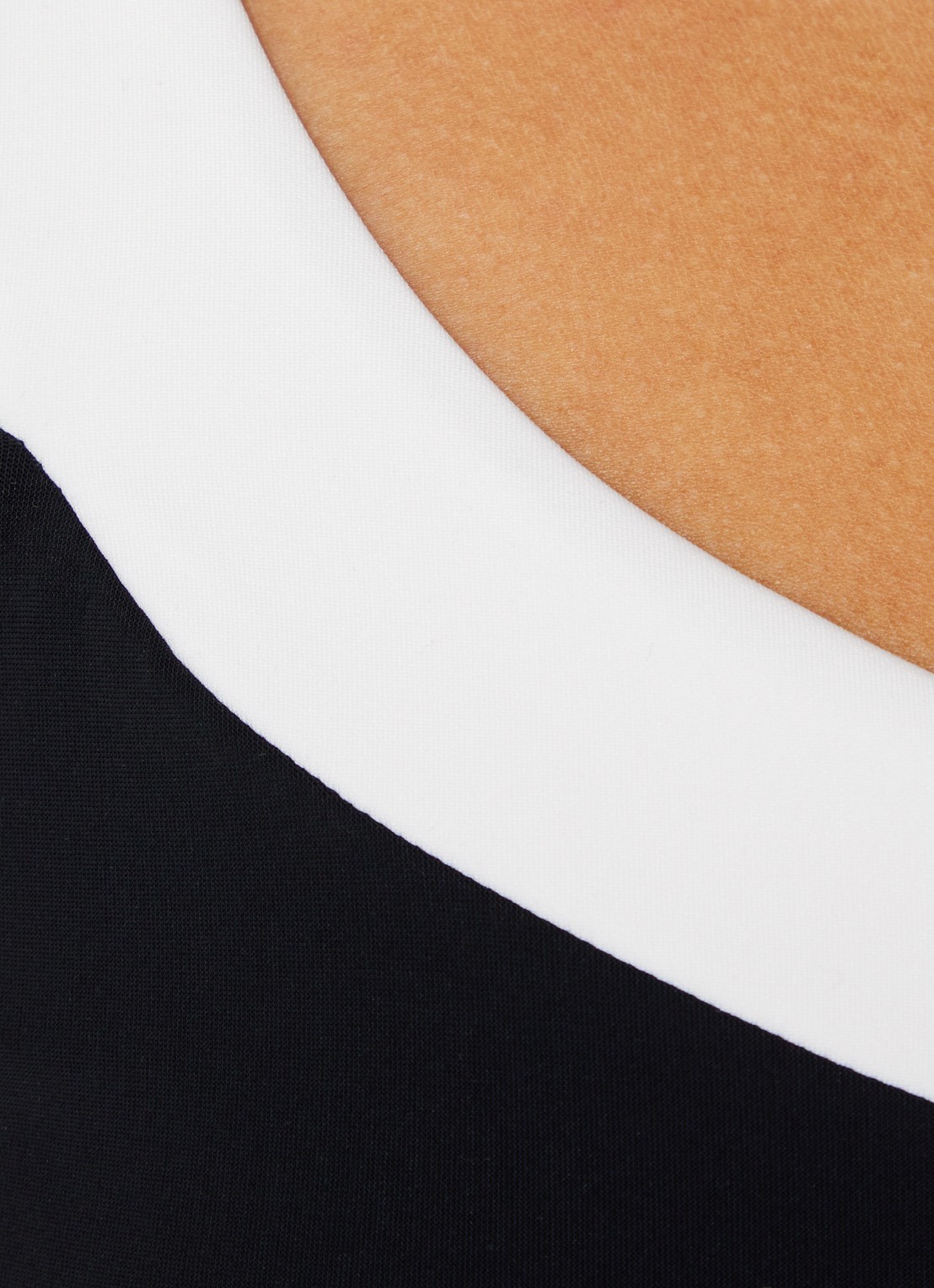 JETS Australia Jetset Eternal one shoulder bikinitop met uitneembare vulling - detail 5 zwart