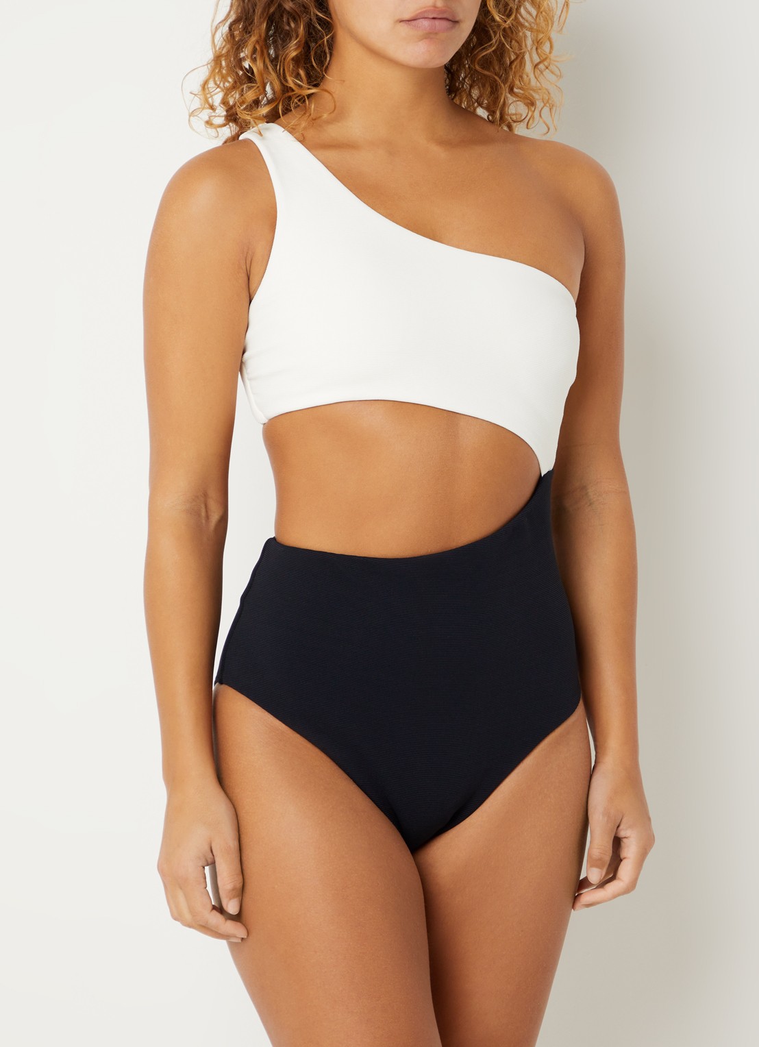JETS Australia One shoulder badpak met uitneembare vulling en cut-out detail - voorkant 5 gebroken wit