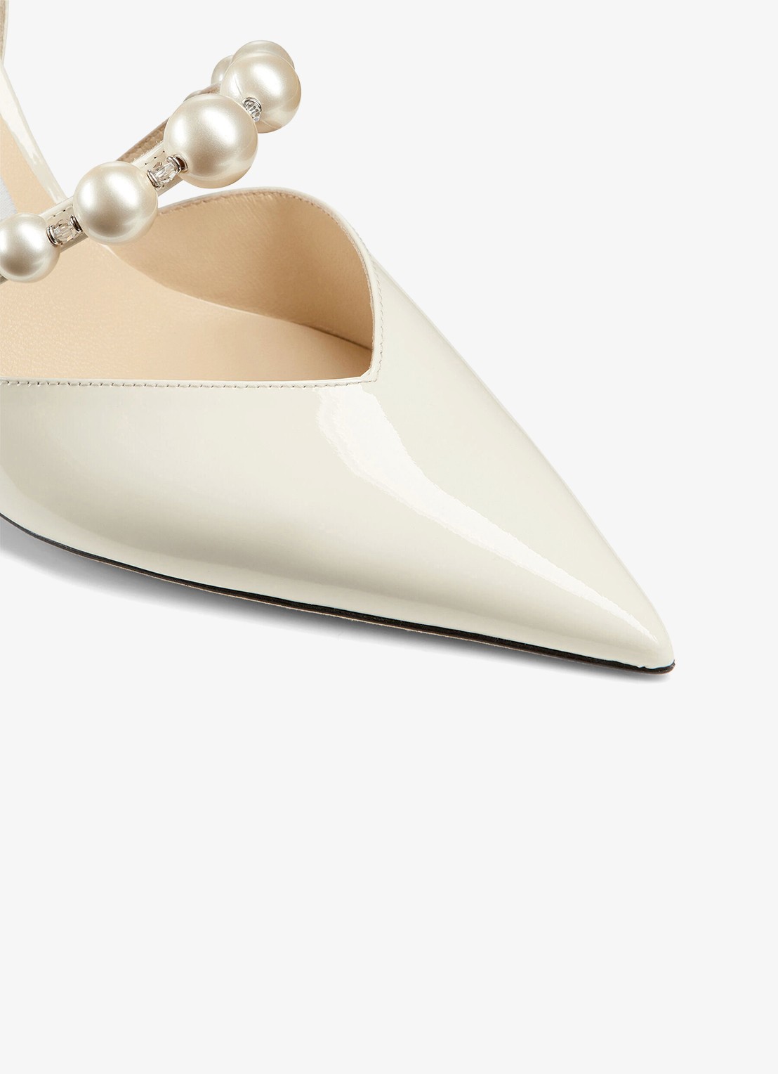 Jimmy Choo Aurelie pump van lakleer met kristal - detail 3 ivoor