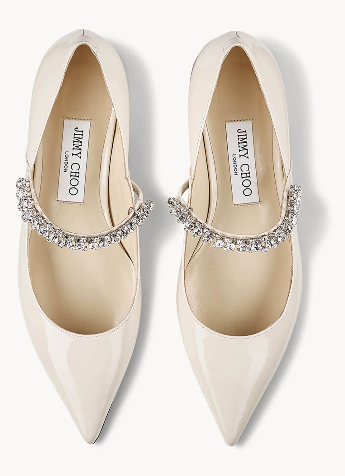 Jimmy Choo Bing pump van kalfsleer met kristal - detail wit