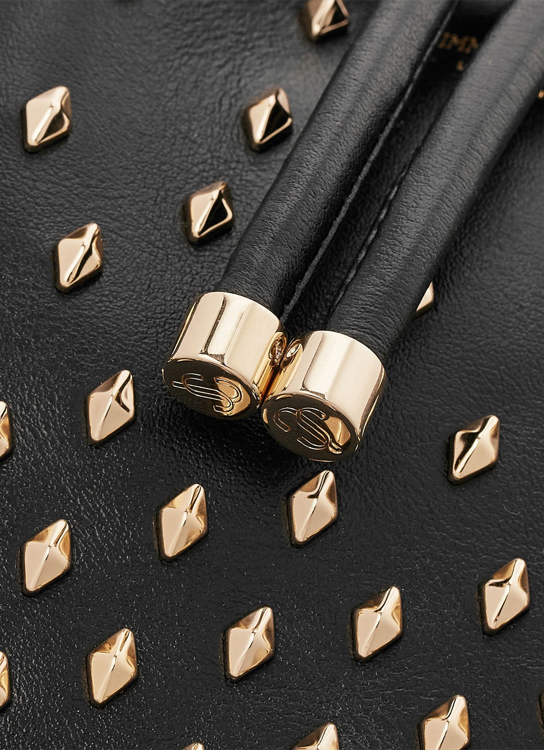 Jimmy Choo Bon Bon Bucket/S handtas van kalfsleer - detail 2 zwart