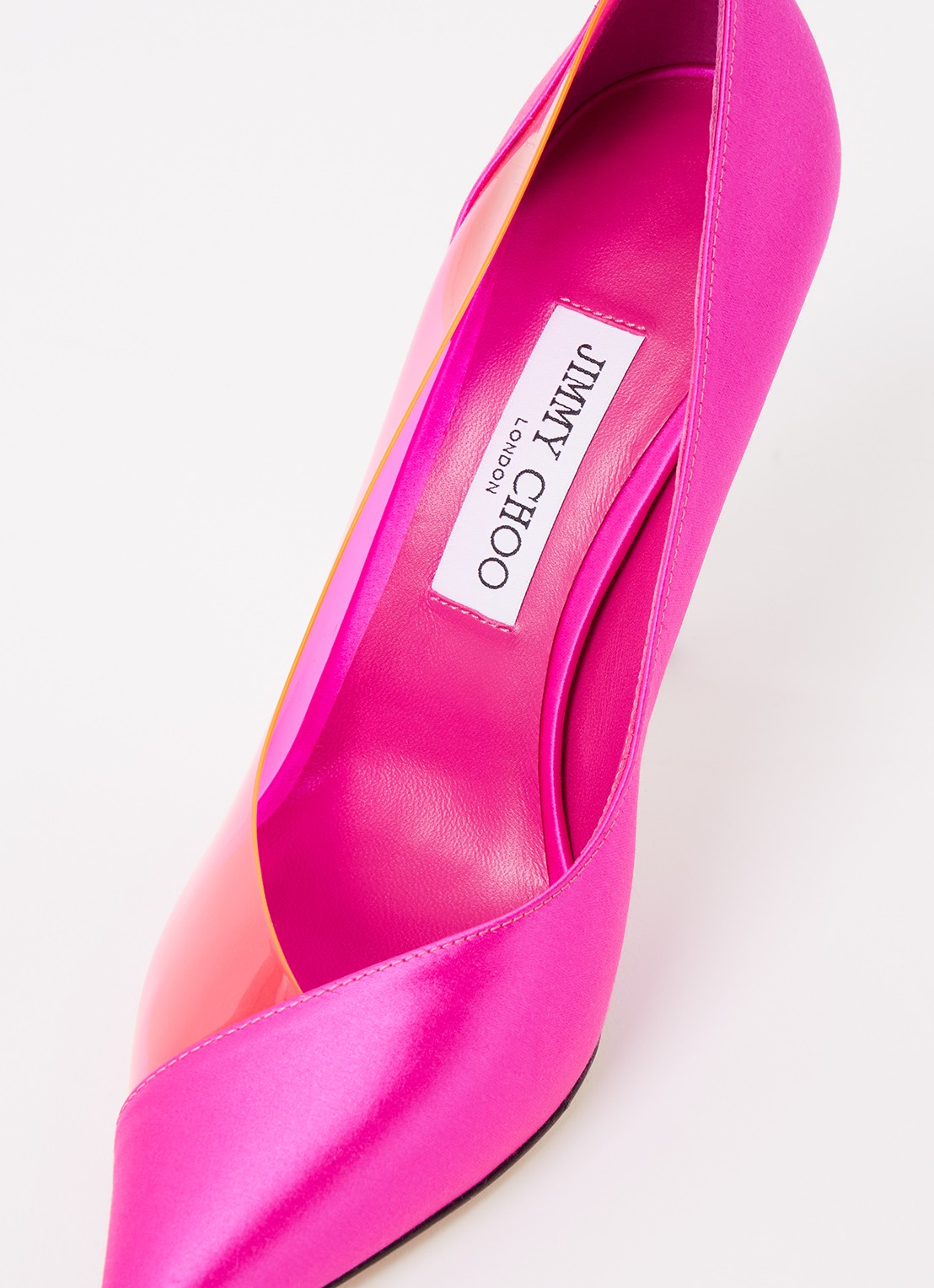Jimmy Choo Cass pump van satijn - detail 5 fuchsia
