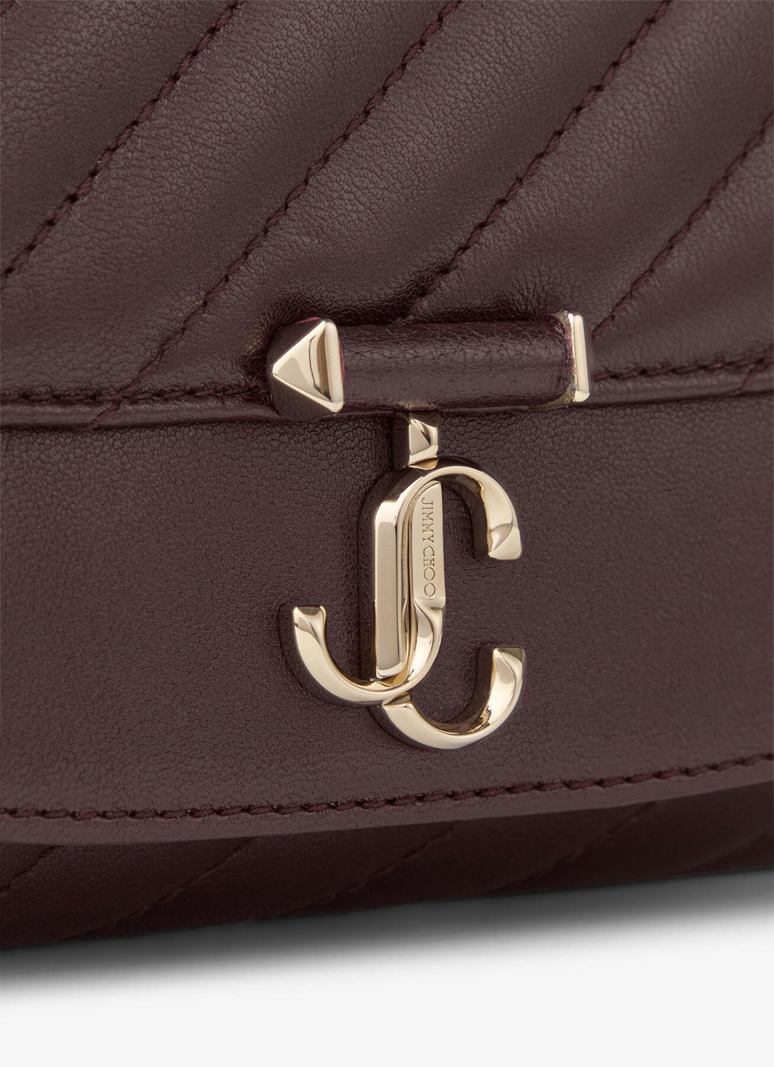 Jimmy Choo Curve clutch van lamsleer met afneembare schouderriem - detail 4 deep merlot