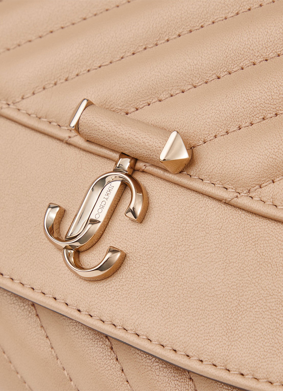 Jimmy Choo Curve M crossbodytas van lamsleer - detail 4 beige