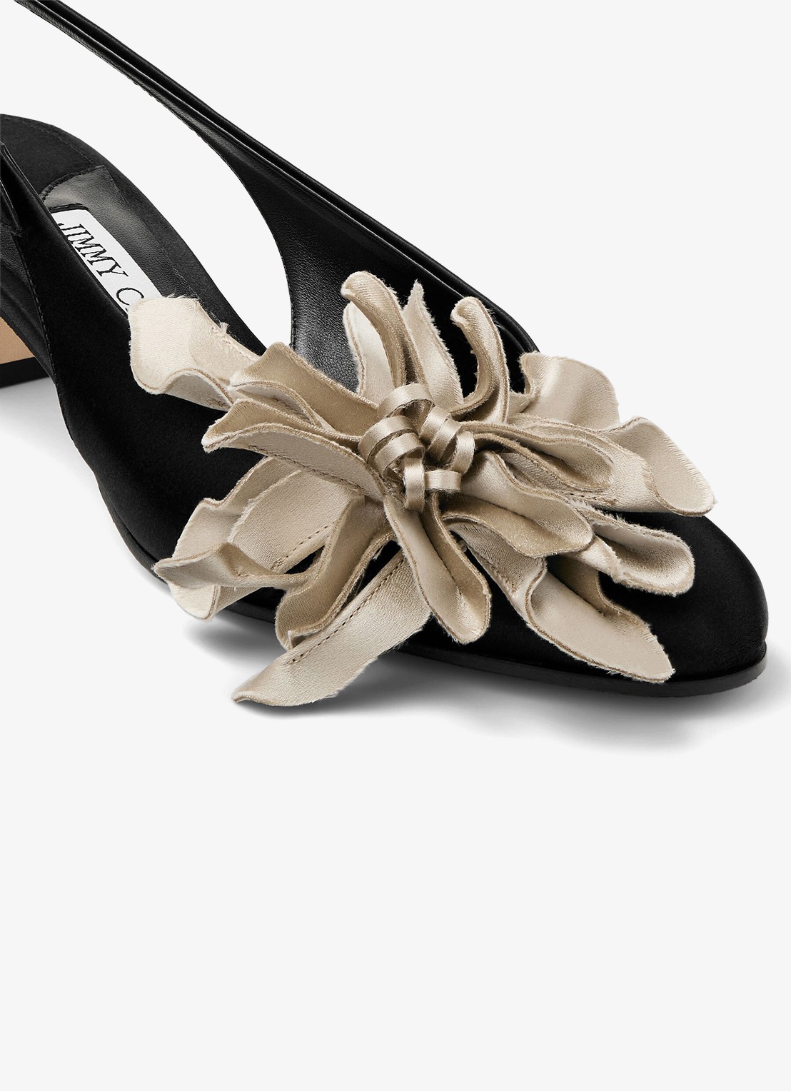 Jimmy Choo Eyla 45 slingback van satijn - detail 5 zwart