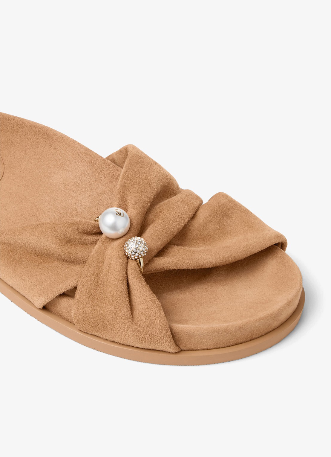 Jimmy Choo Rafi slipper van geitensuède - detail 2 lichtbruin