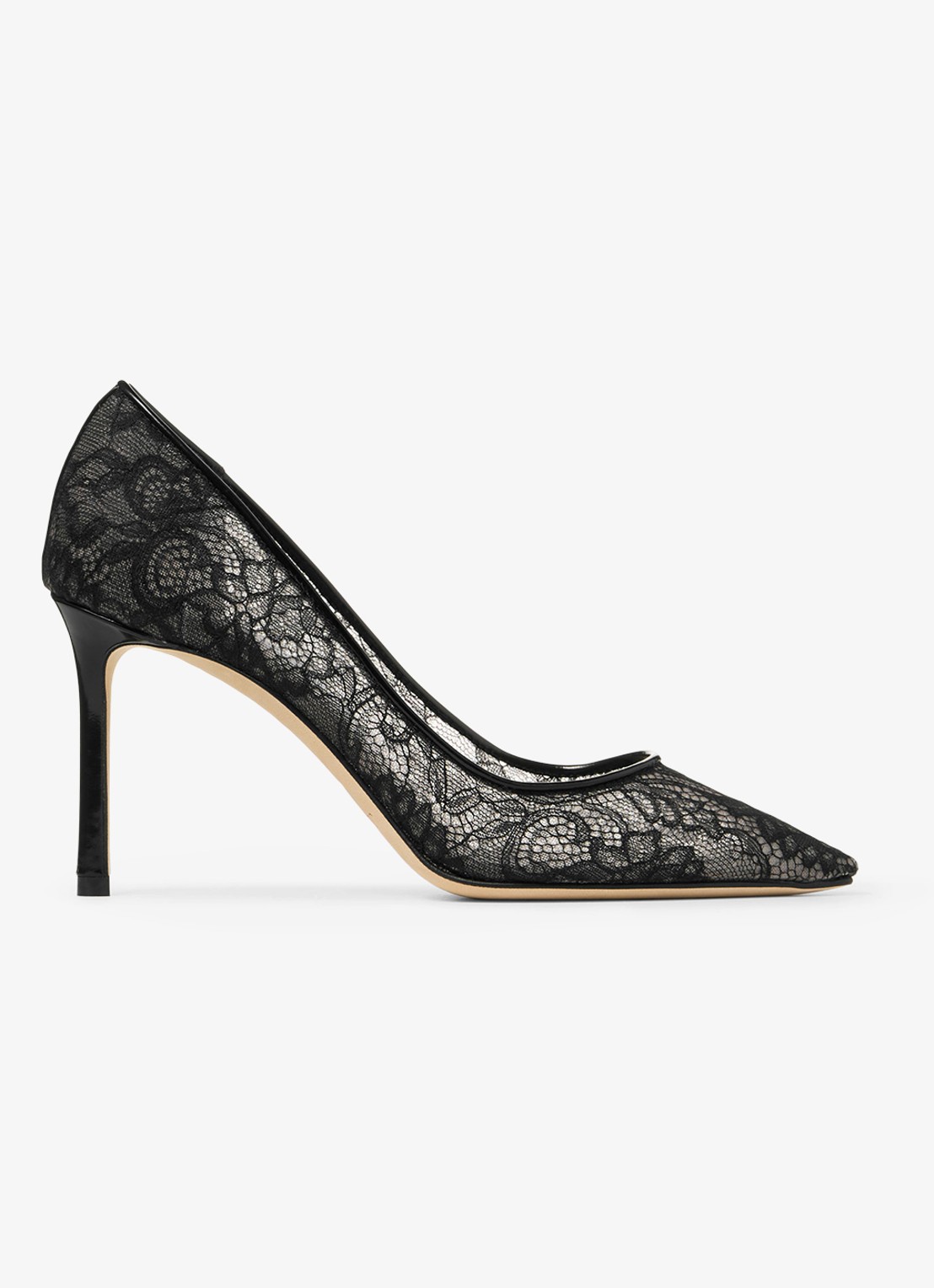 Jimmy Choo Romy 85 pump van kant met leren details - voorkant zwart