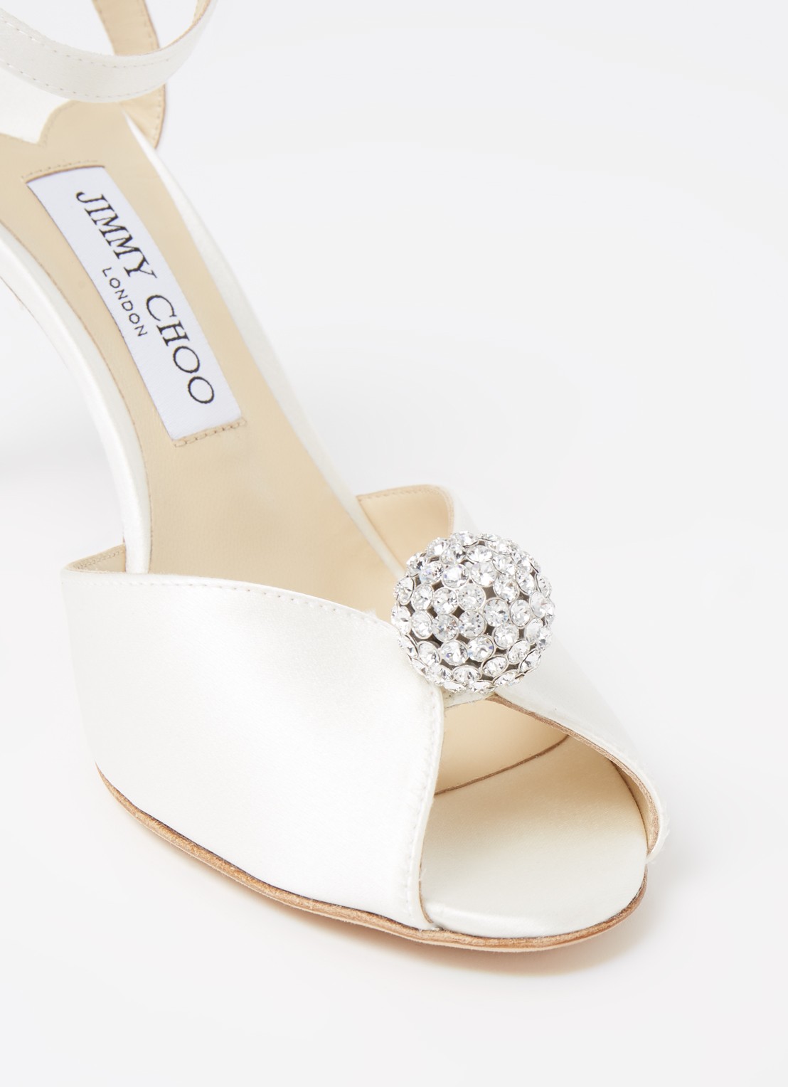 Jimmy Choo Sacora sandalette van satijn met strass detail - detail 5 ivoor