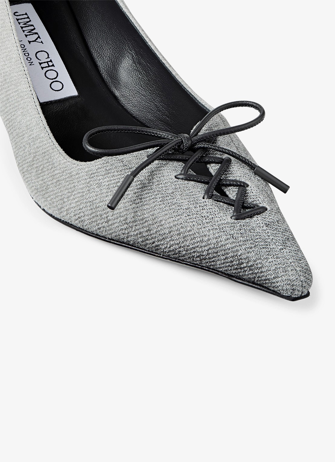 Jimmy Choo Scarlett 50 pump van geitenleer met strikdetail - detail 2 grijs