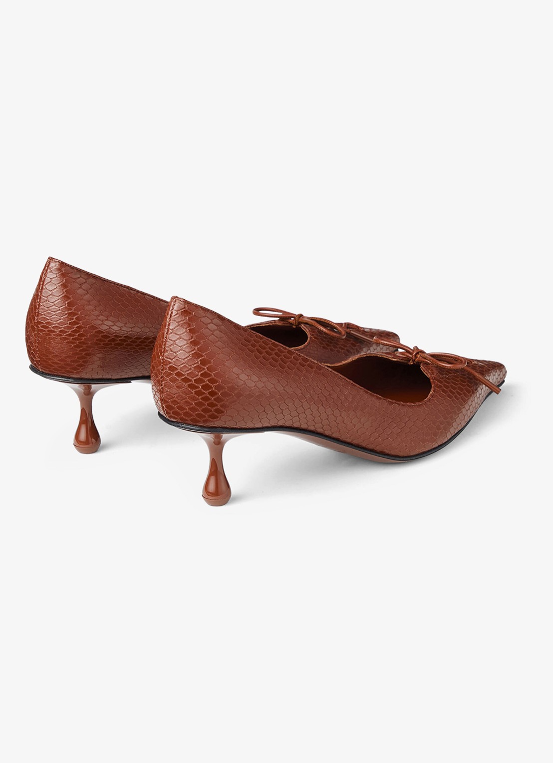 Jimmy Choo Scarlett 50 pump van kalfsleer - achterkant 3 cognac
