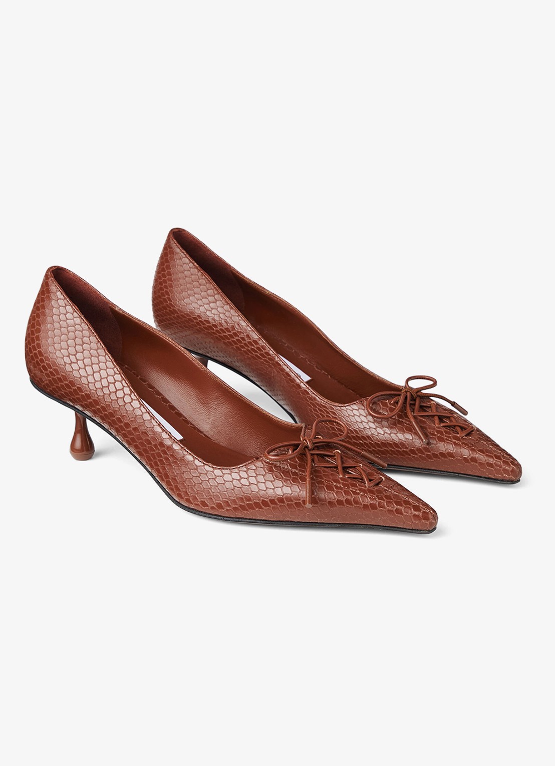 Jimmy Choo Scarlett 50 pump van kalfsleer - voorkant 2 cognac
