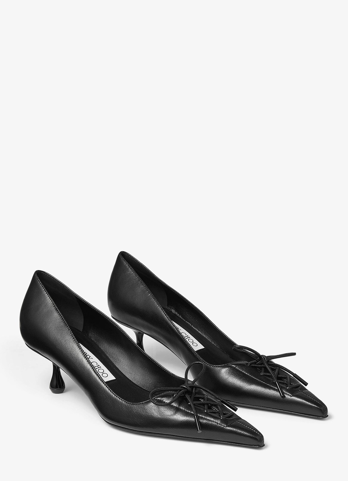 Jimmy Choo Scarlett 50 pump van lamsleer - detail zwart