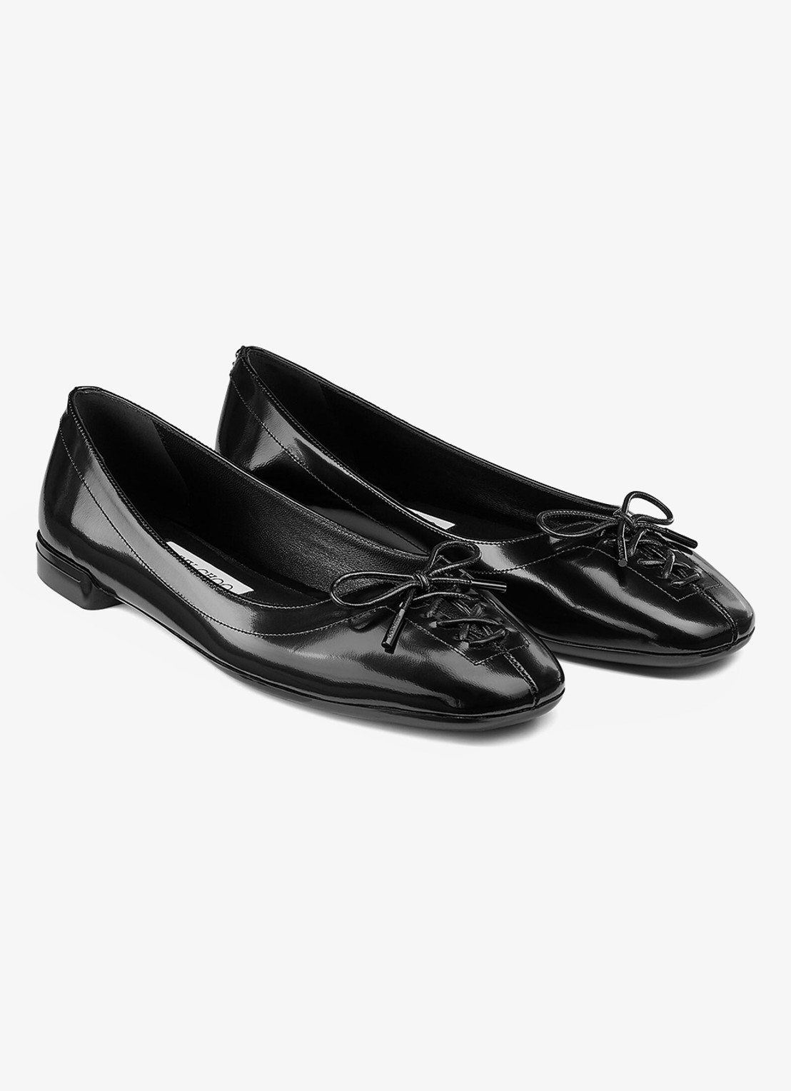 Jimmy Choo Scarlett ballerina van lamsleer met lakfinish - voorkant 3 zwart