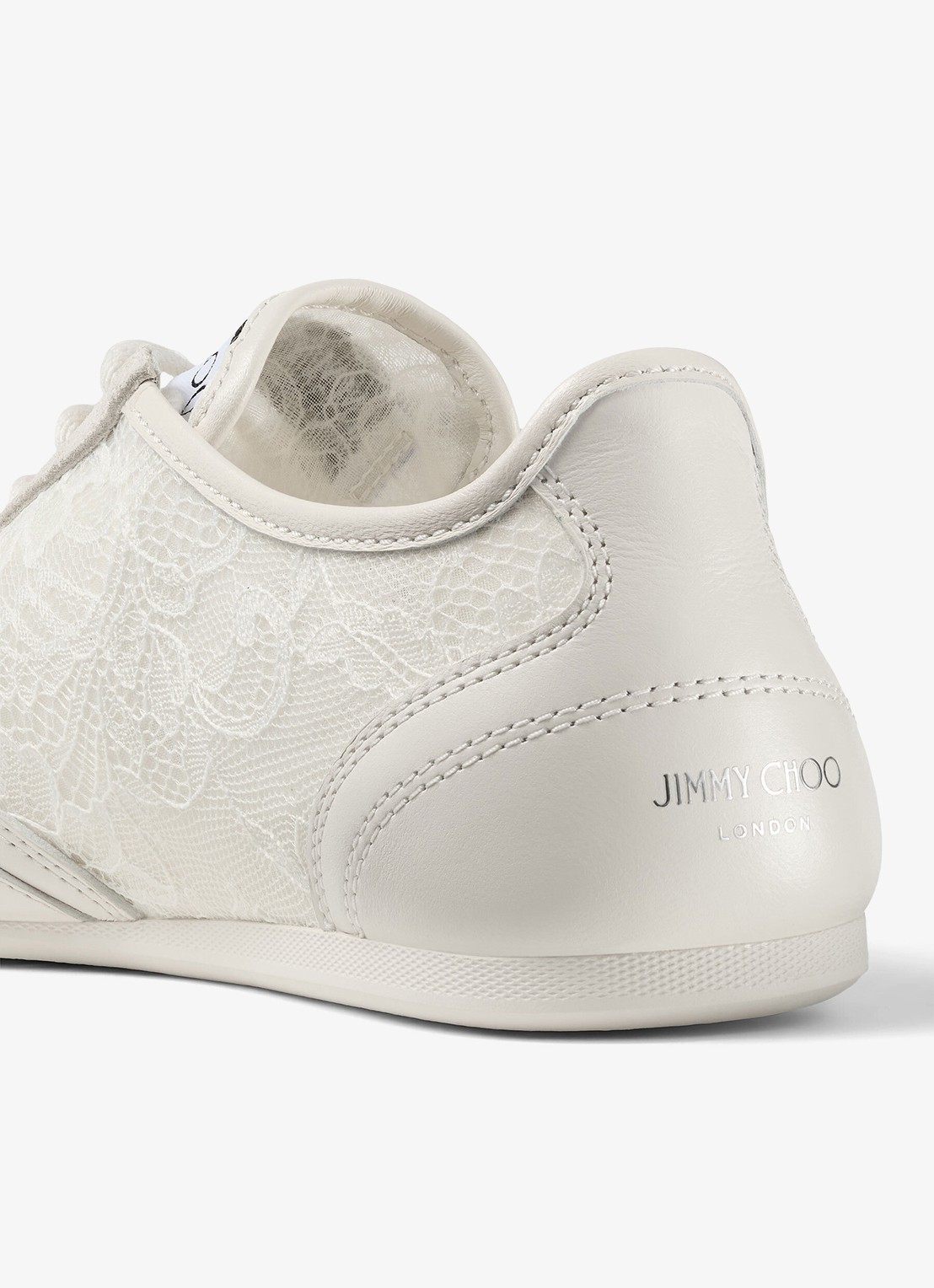 Jimmy Choo Sunny/F sneaker van leer met kanten details - detail 3 gebroken wit