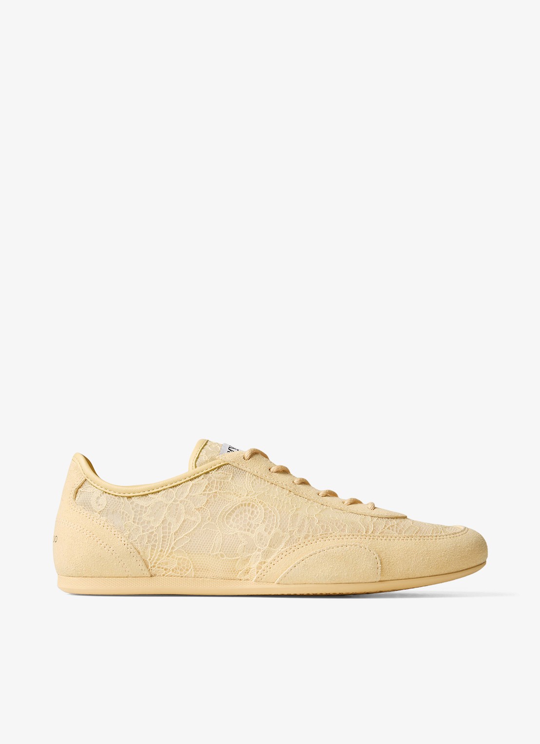 Jimmy Choo Sunny/F sneaker van suède met kanten details - voorkant 2 creme