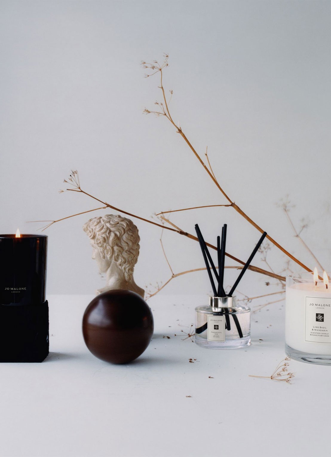 Jo Malone London English Pear & Freesia Deluxe Candle - geurkaars 600 gram - detail 3 undefined