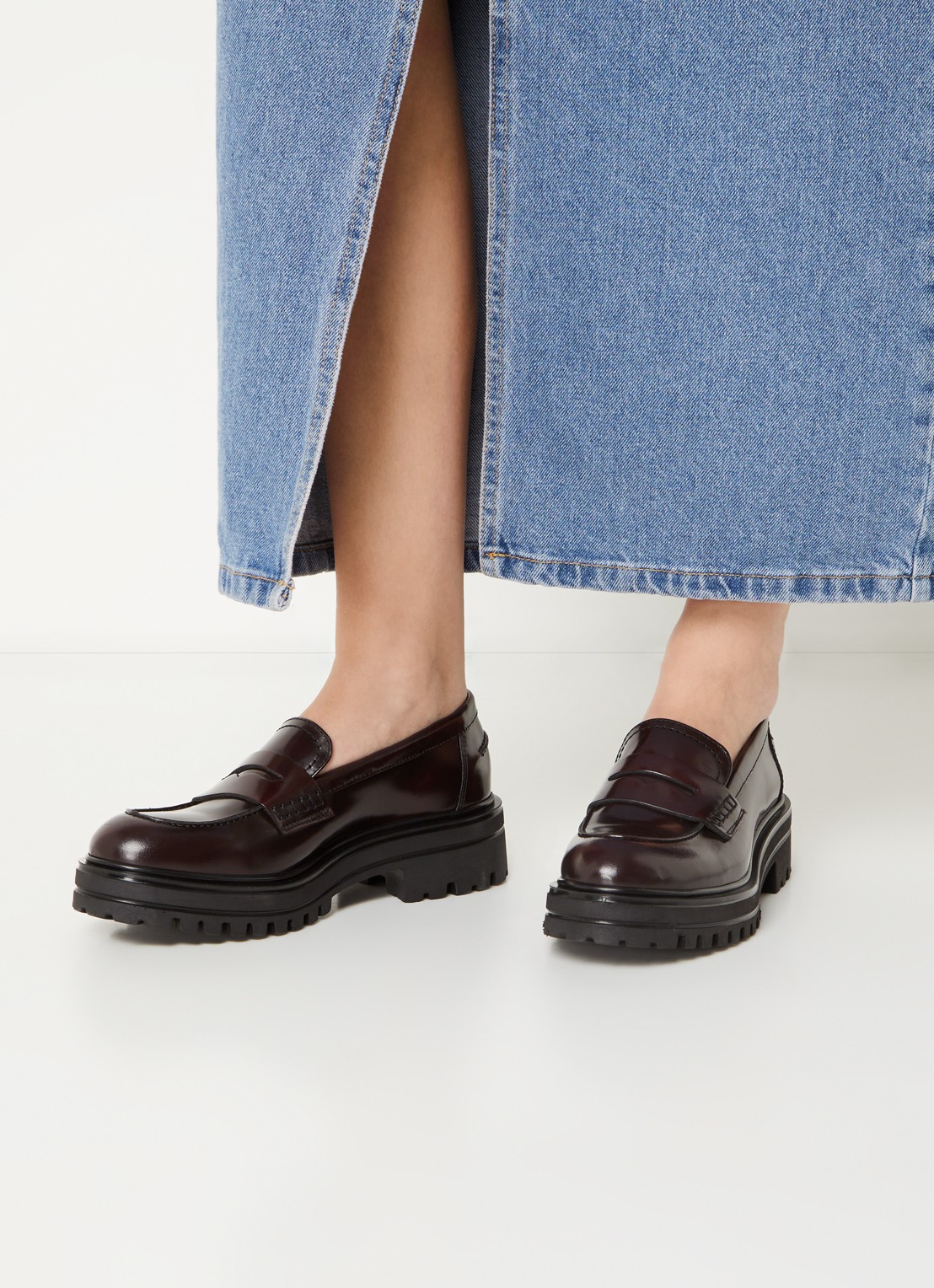 Jonak Alfi loafer van leer - voorkant 2 aubergine