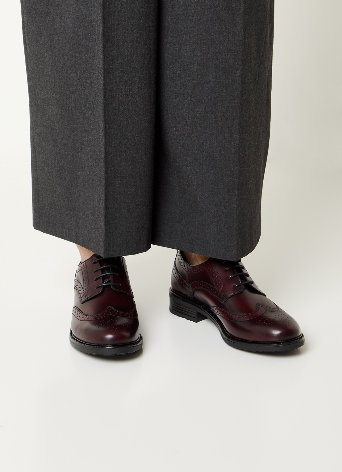 Jonak Altitude brogue van leer - voorkant 2 bordeauxrood